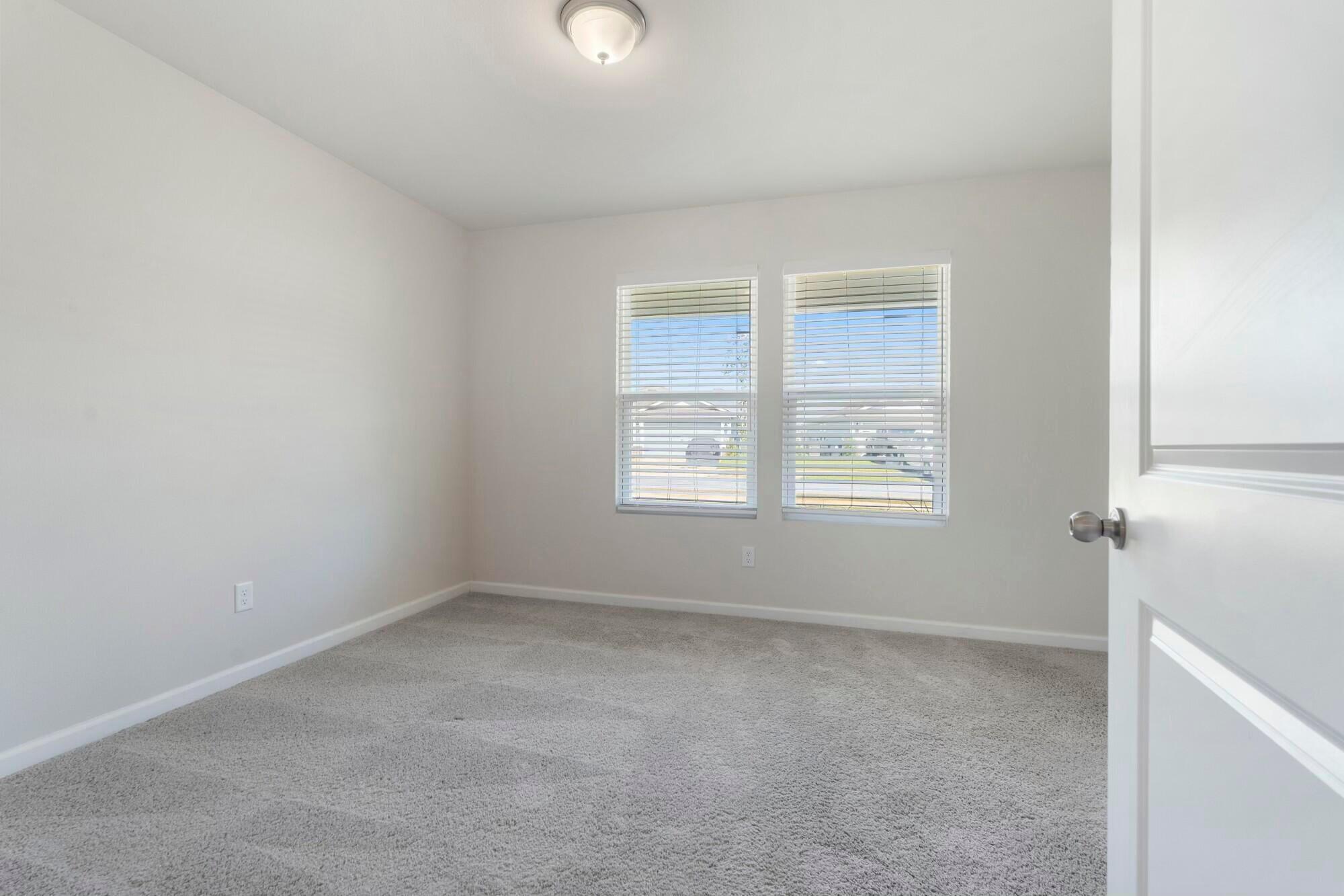 RIVERWALK PH I - Residential Lease