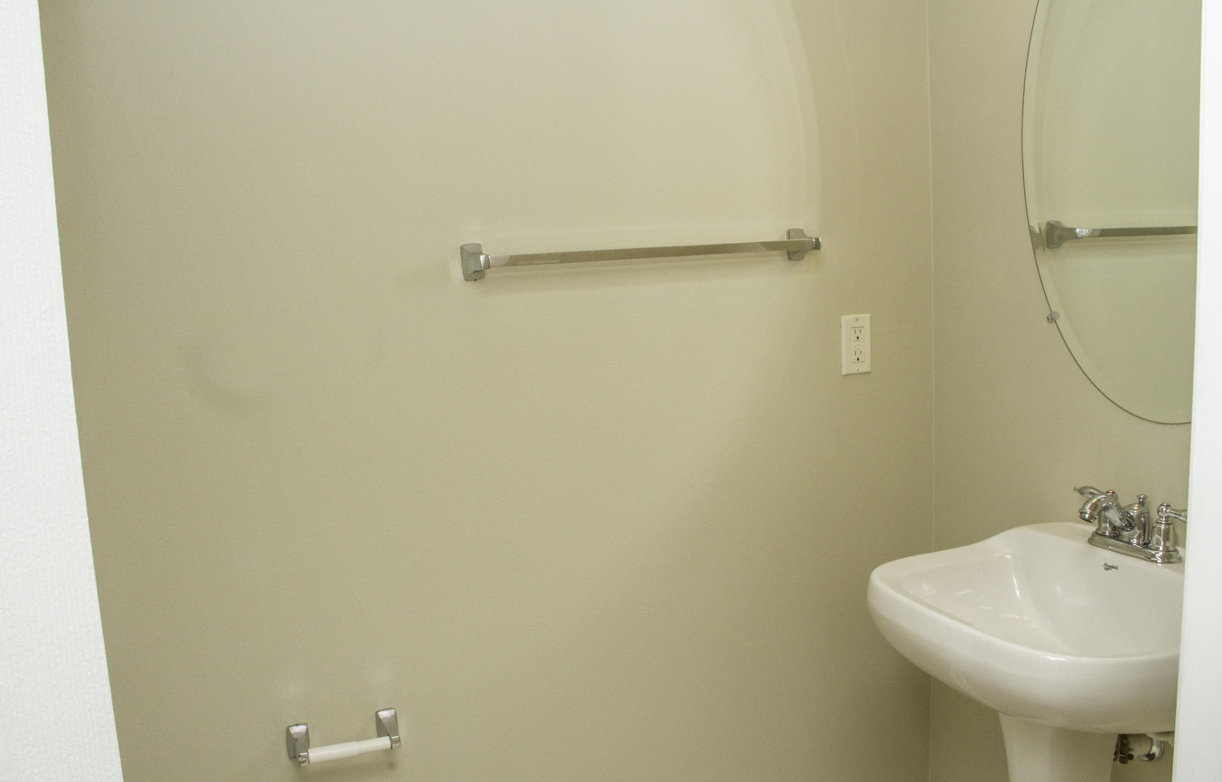 ROLLING PINES - Residential Lease