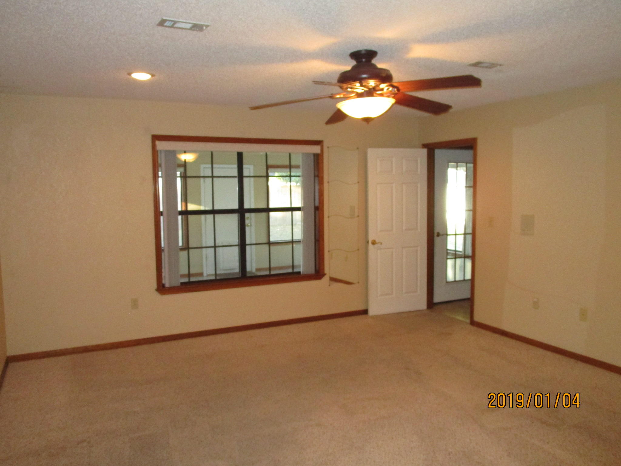 LIVE OAK SHORES - Residential Lease