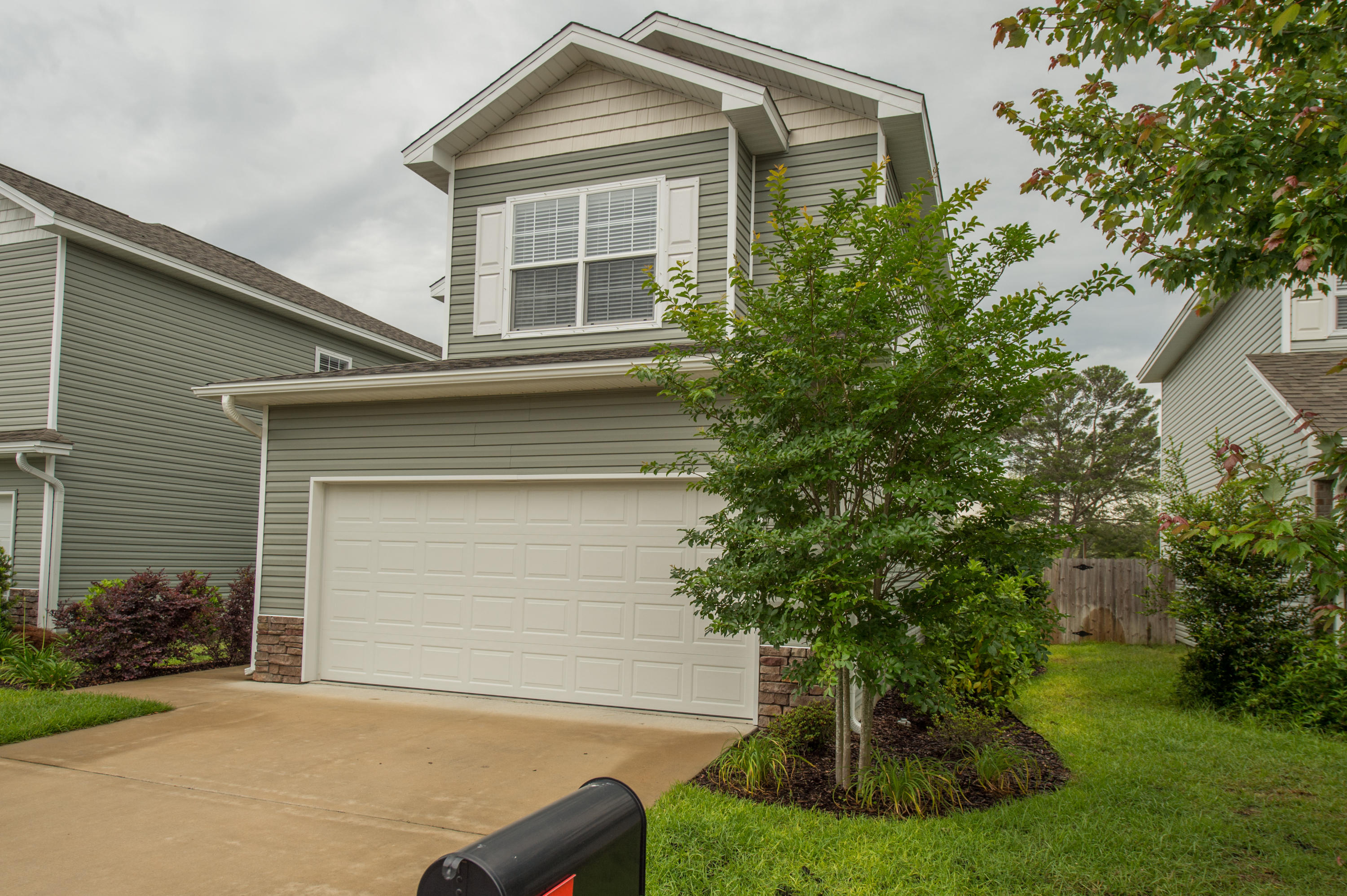 REDWOOD VILLAGE - Residential