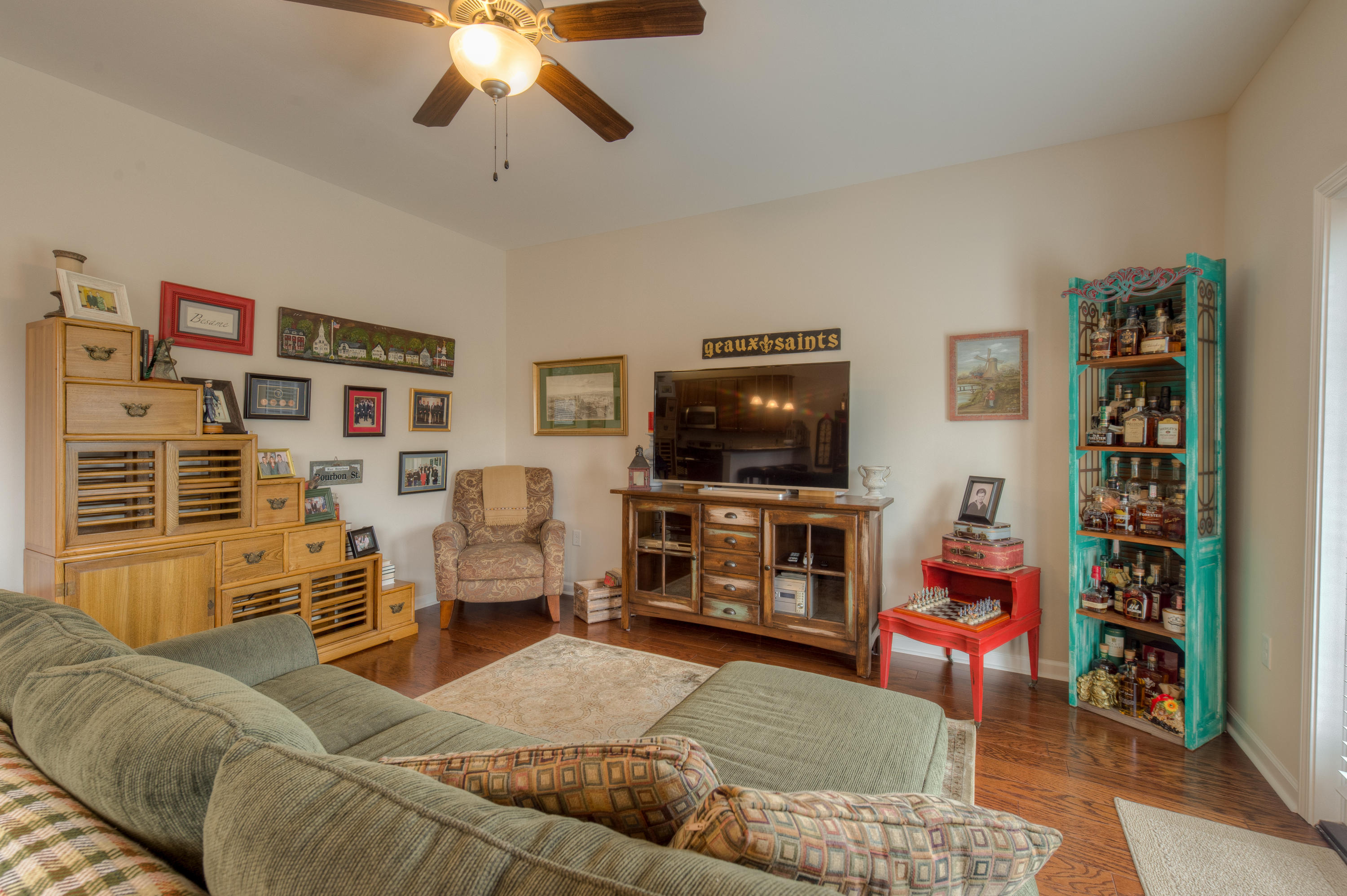 REDWOOD VILLAGE - Residential