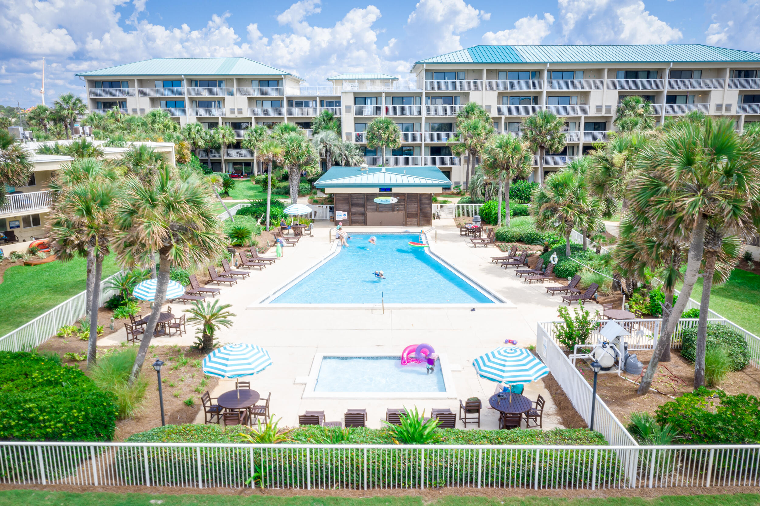 SILVER DUNES CONDOMINIUM - Residential