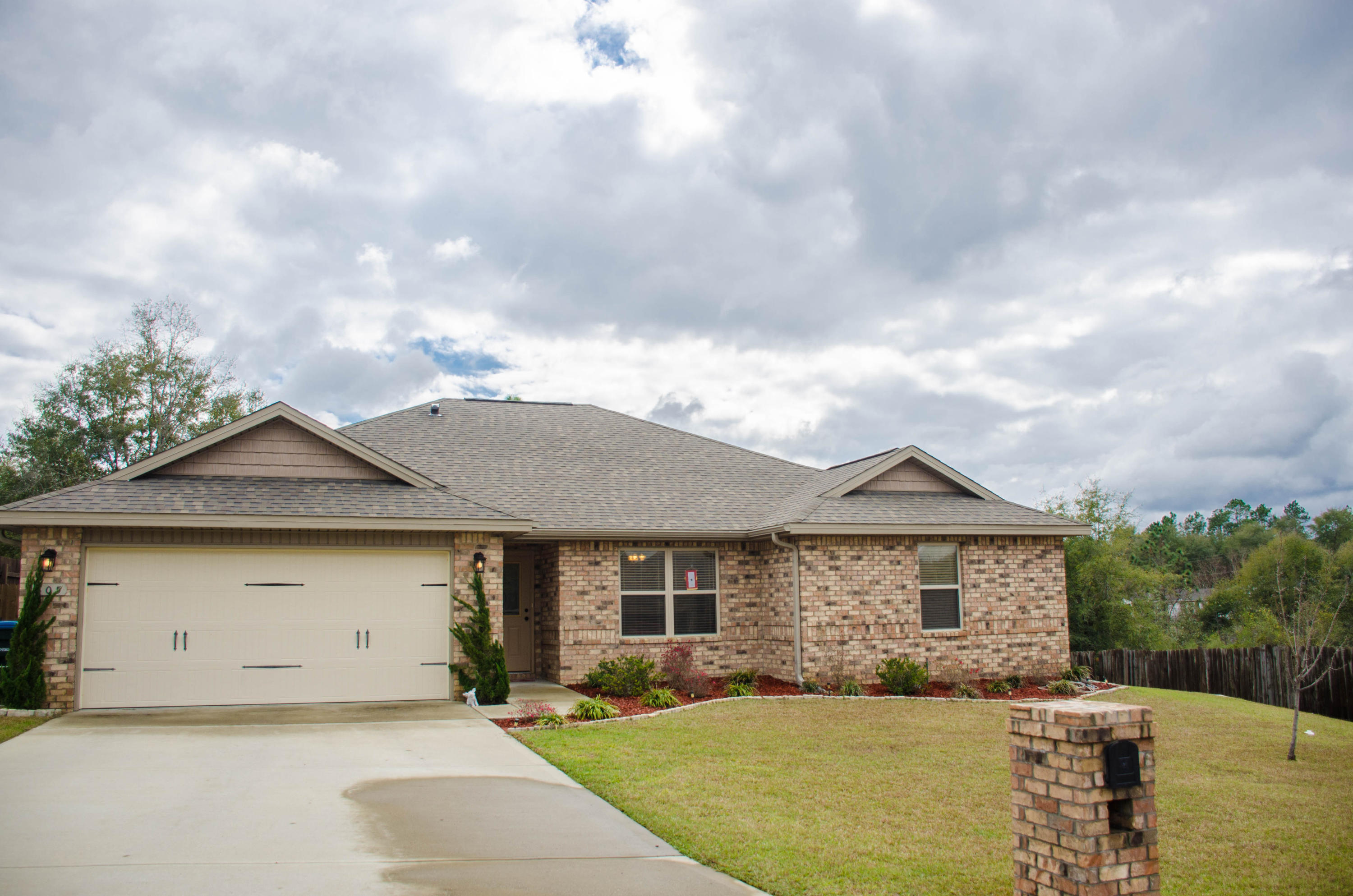 TRAILWOOD ESTATES - Residential