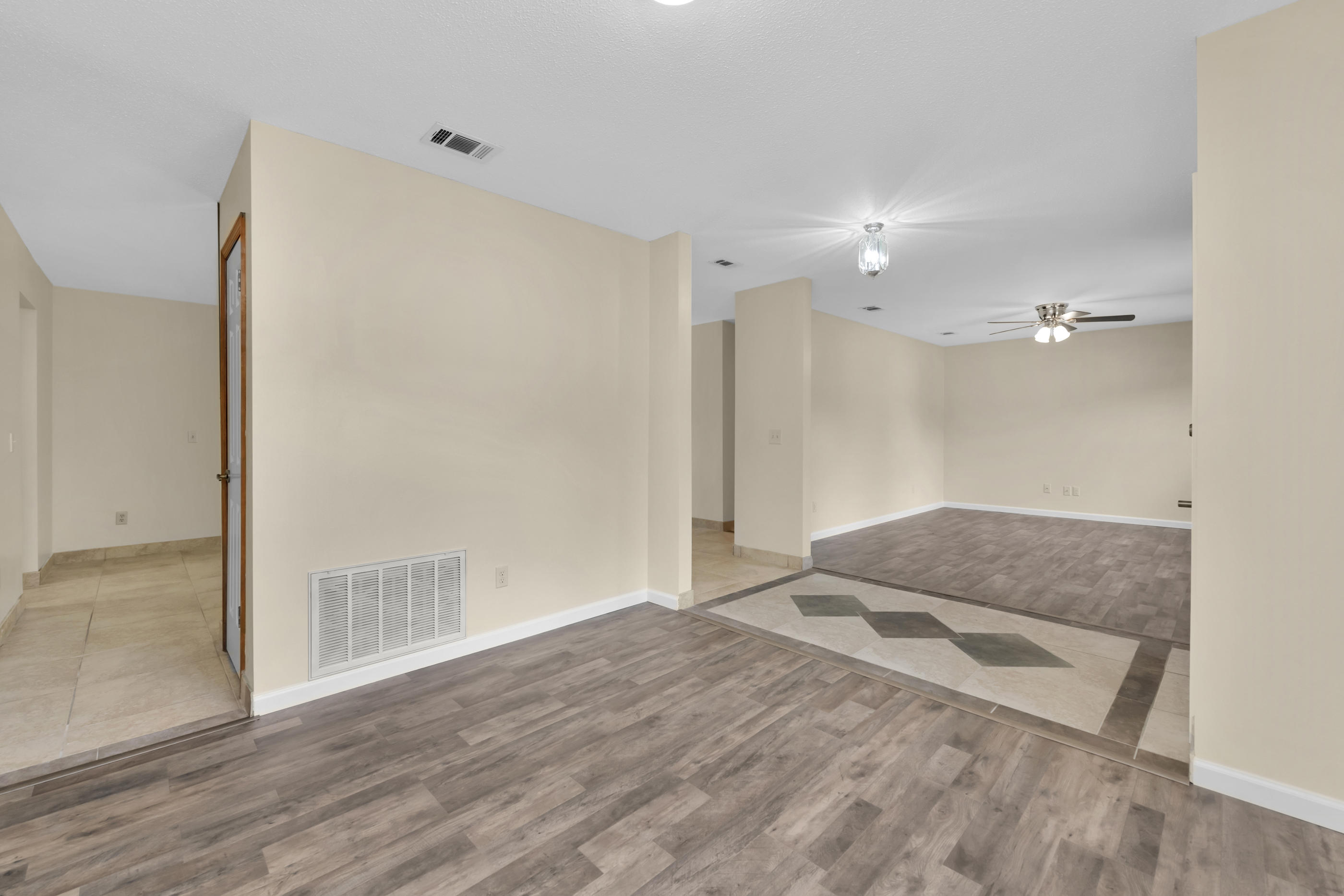 SCOTTSDALE SOUTH - Residential