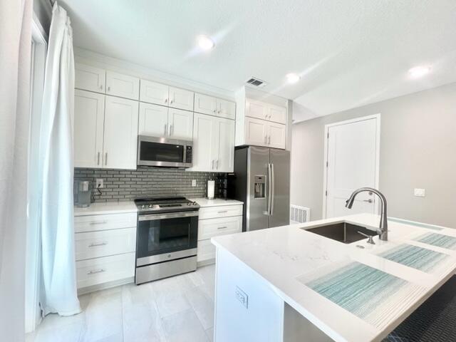 HELMS & ALLEN S/D LOTS 17 & 18 - Residential Lease