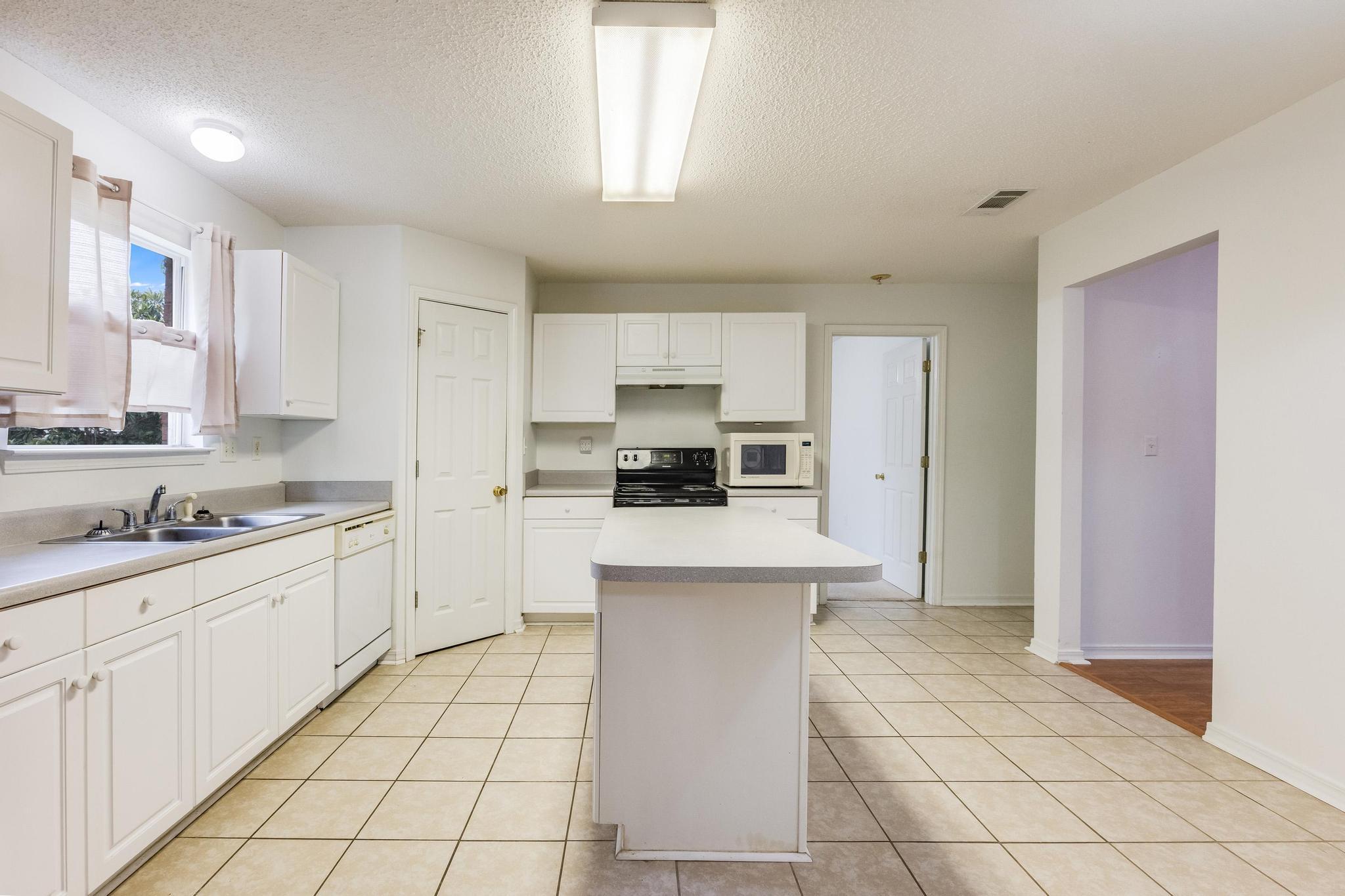 WESTVIEW ESTATES PH 1 - Residential