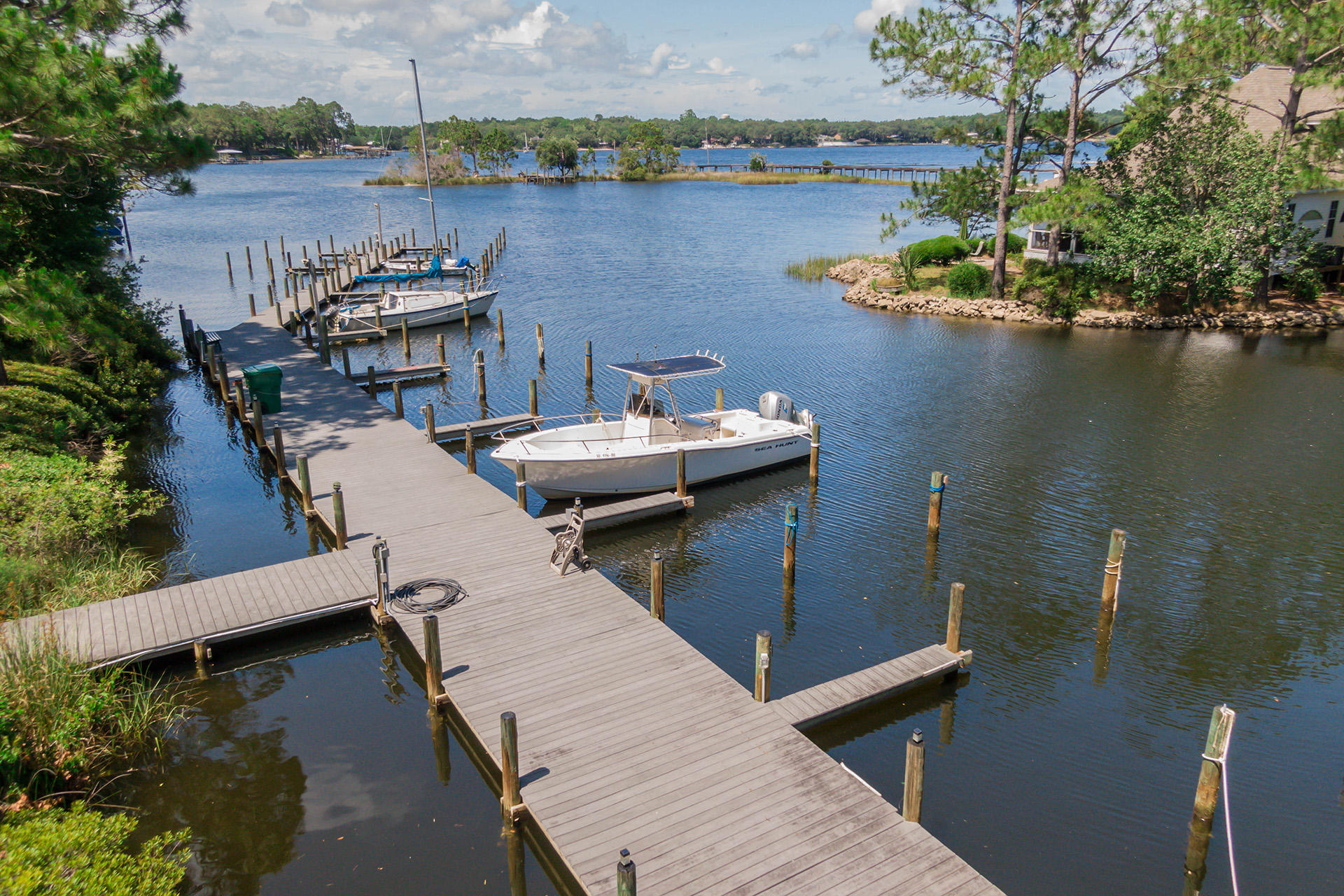 ROCKY BAYOU T/H - Residential