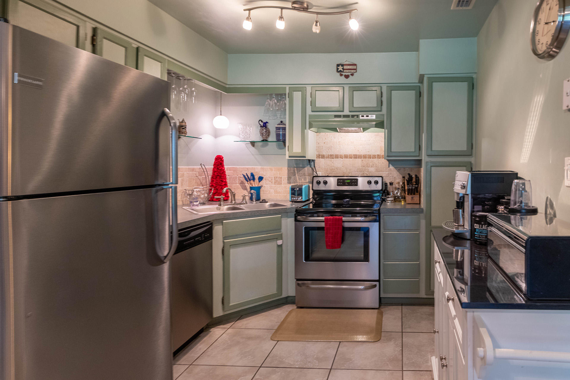 ROCKY BAYOU T/H - Residential