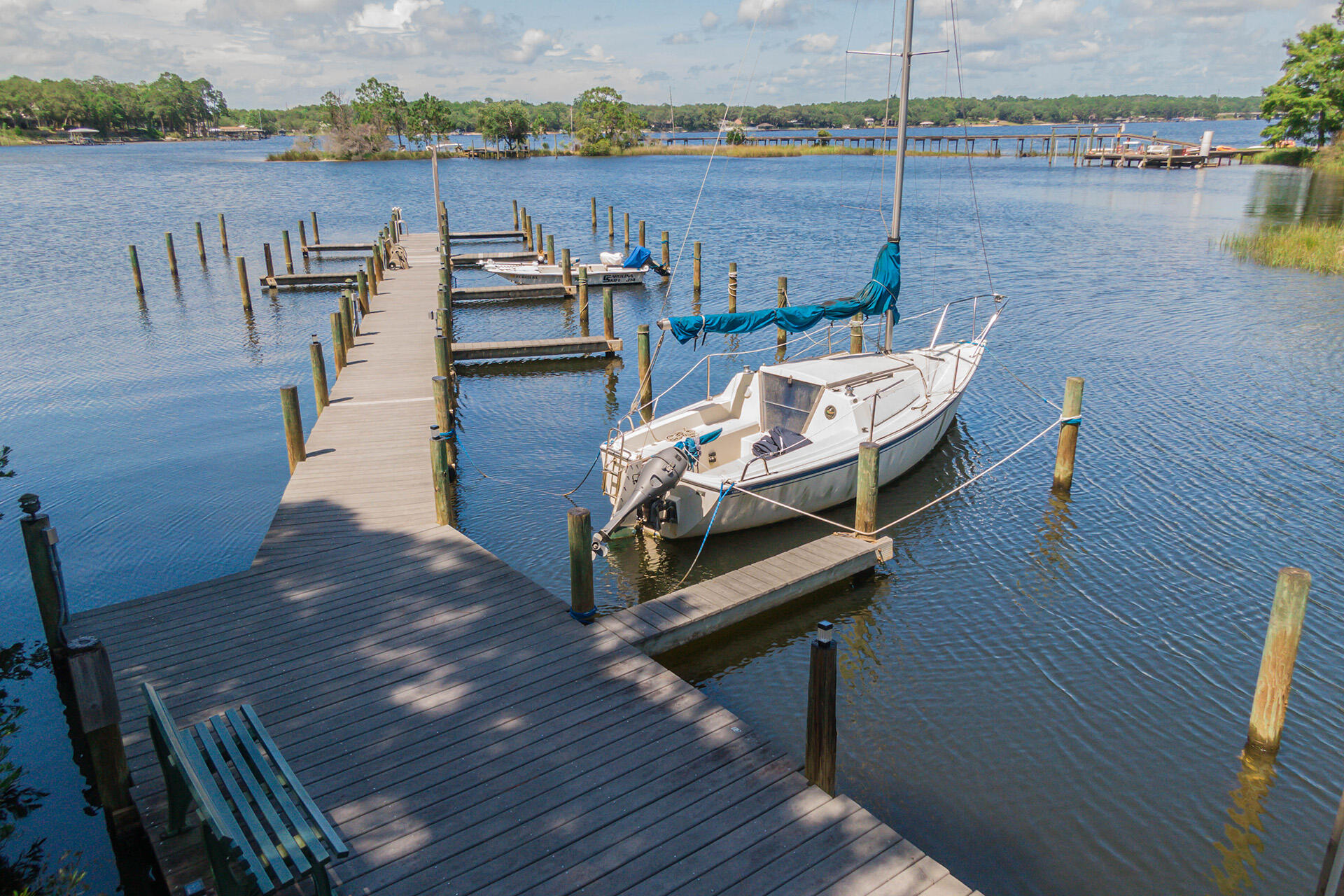 ROCKY BAYOU T/H - Residential