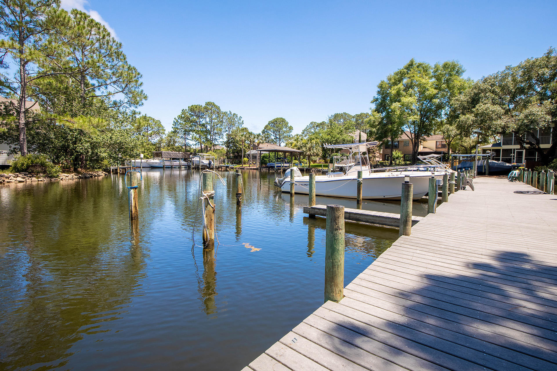 ROCKY BAYOU T/H - Residential