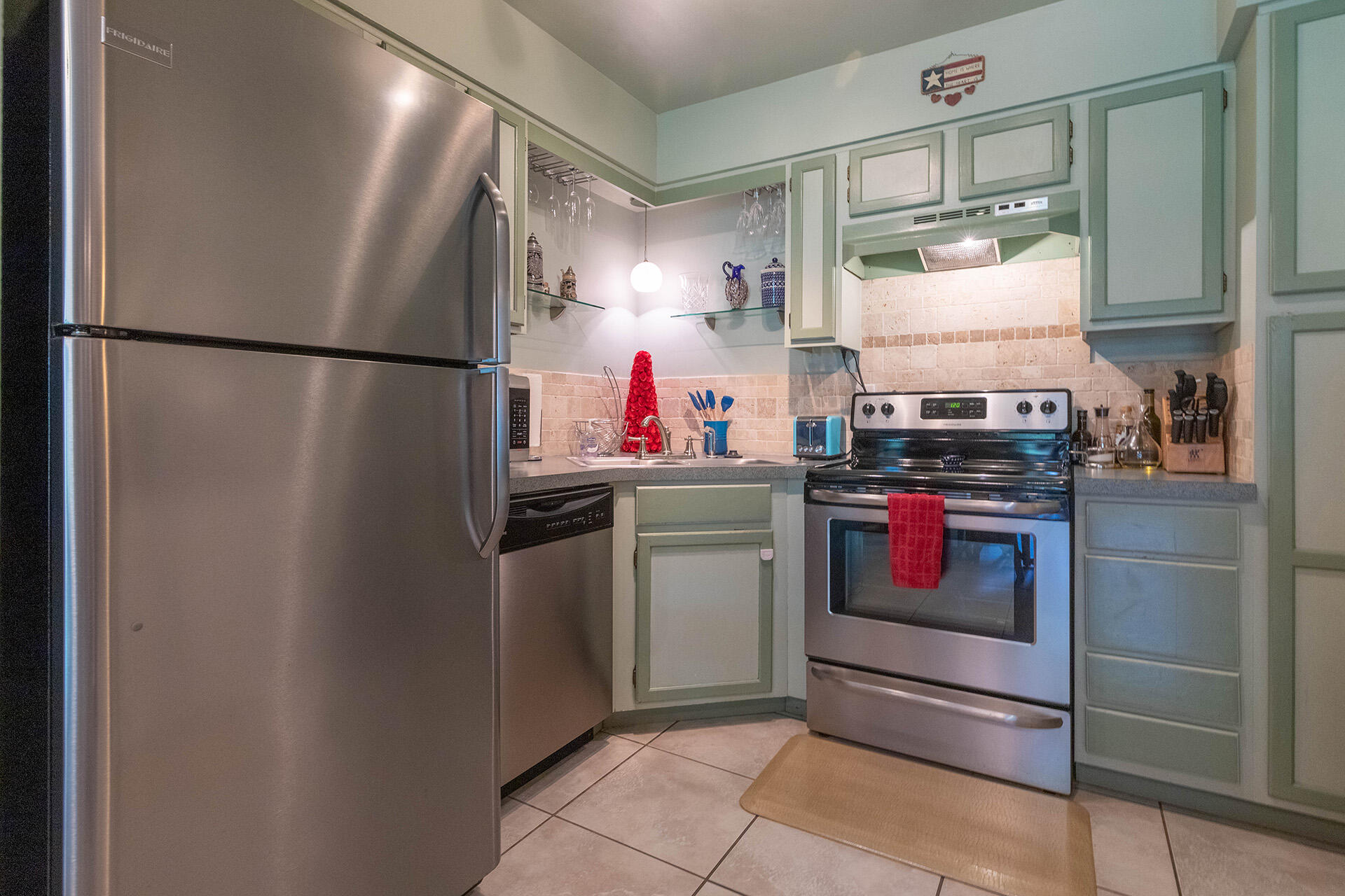 ROCKY BAYOU T/H - Residential