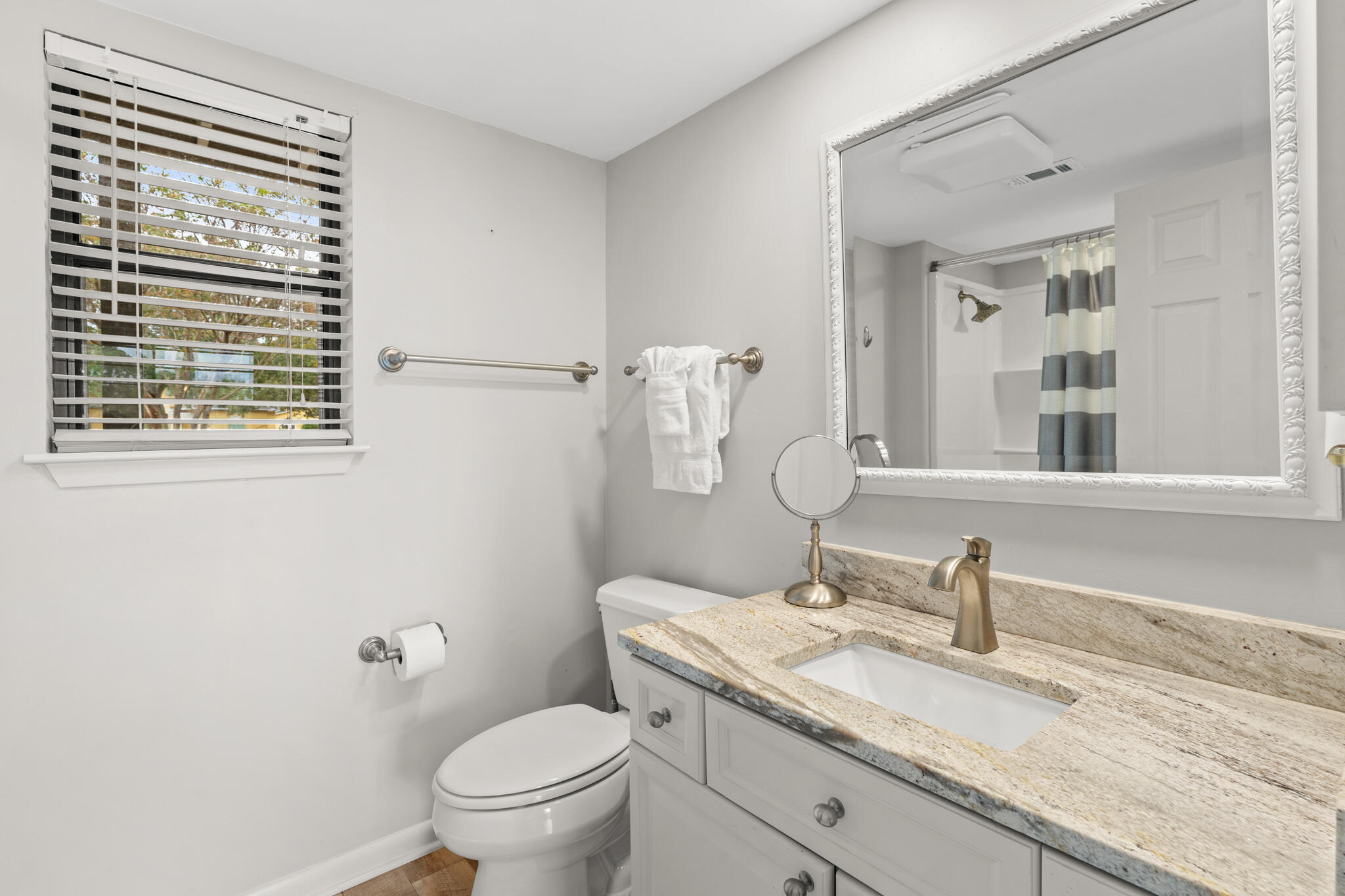 HARBOUR POINT CONDO - Residential