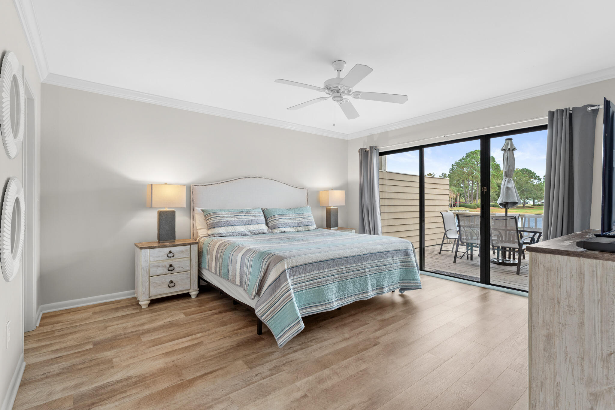 HARBOUR POINT CONDO - Residential