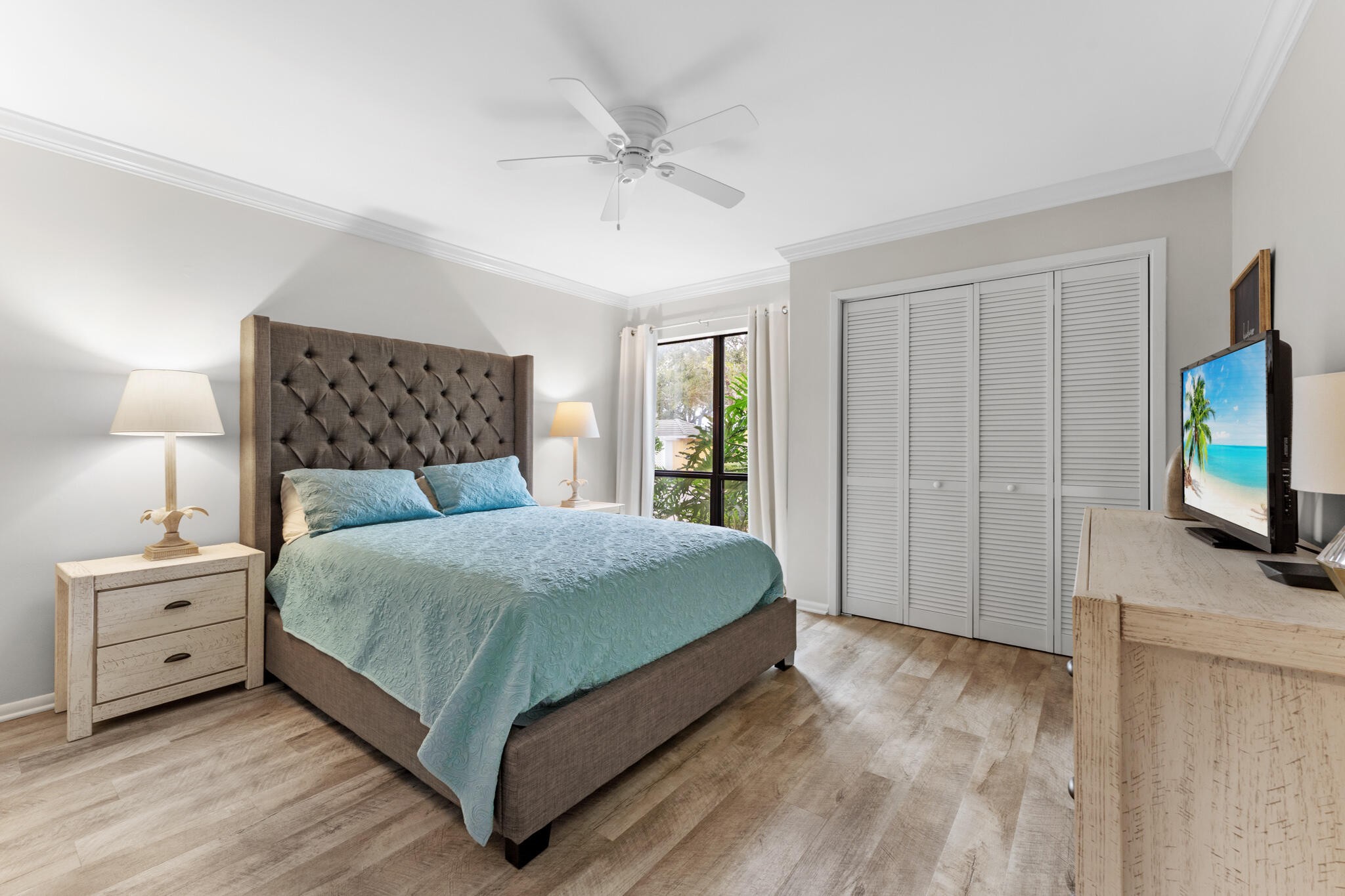 HARBOUR POINT CONDO - Residential