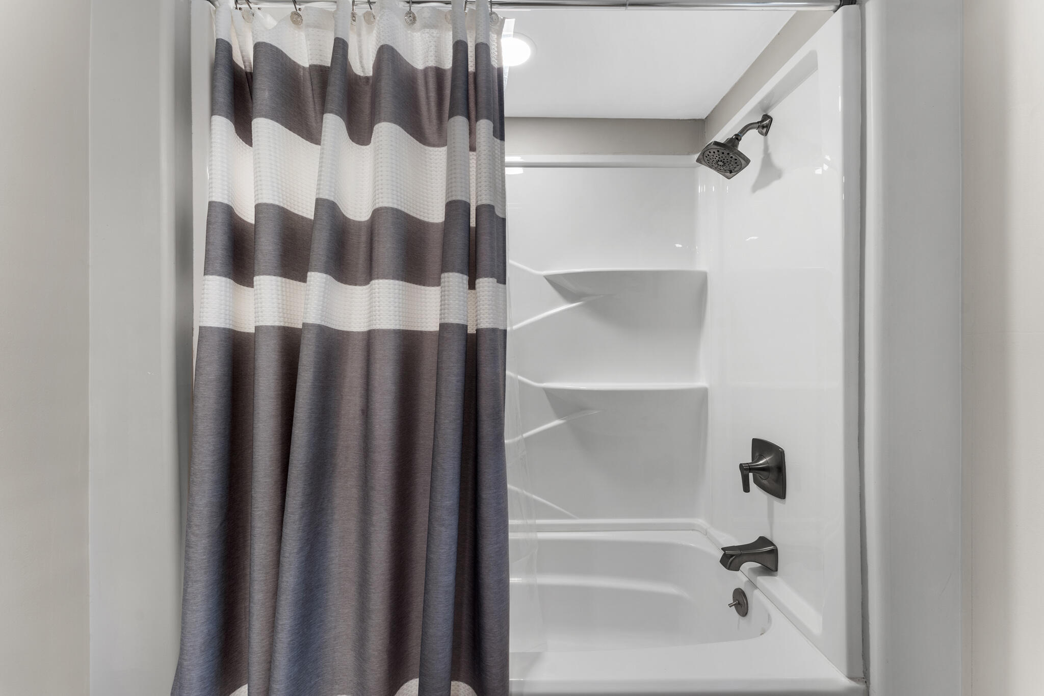 HARBOUR POINT CONDO - Residential