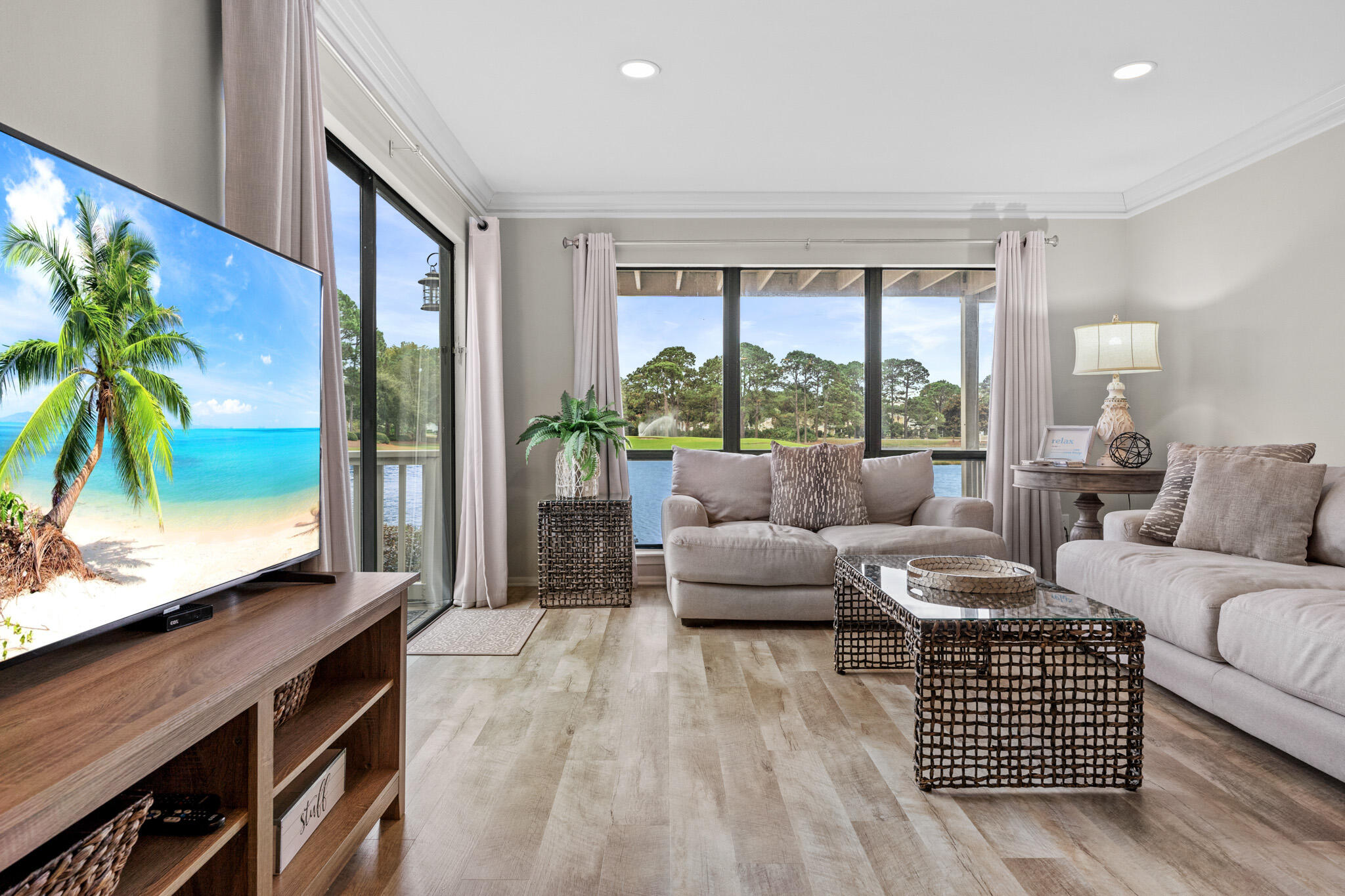 HARBOUR POINT CONDO - Residential