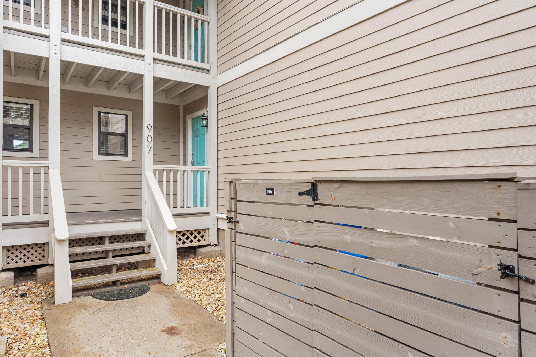 HARBOUR POINT CONDO - Residential