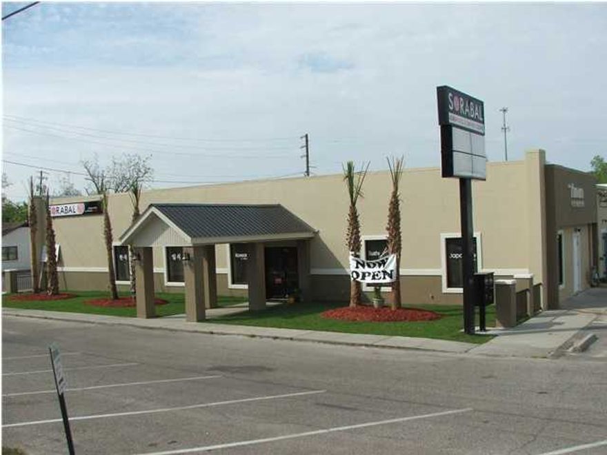 Hwy 85 visibility and the new City Parking lot frontage ! Your Professional Office Here! Newly renovated great place for a Doctor, Lawyer ect. This prime Retail Space has been completely renovated and ready for business. You could even bring your retail shop, dresses,guns, and bling-bling today and get ready for business! The City of Crestview has stated that they have a plan to make a new parking lot behind Desi's this is across from this shoppe! Southbound traffic can see the front door and sign space will be supplied on hwy 85. Requires 2 months rent in security deposit.