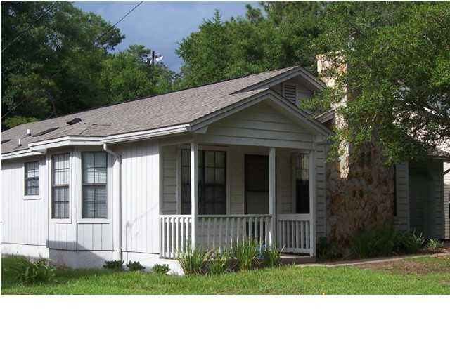 VALPARAISO PINECREST 3 - Residential Lease