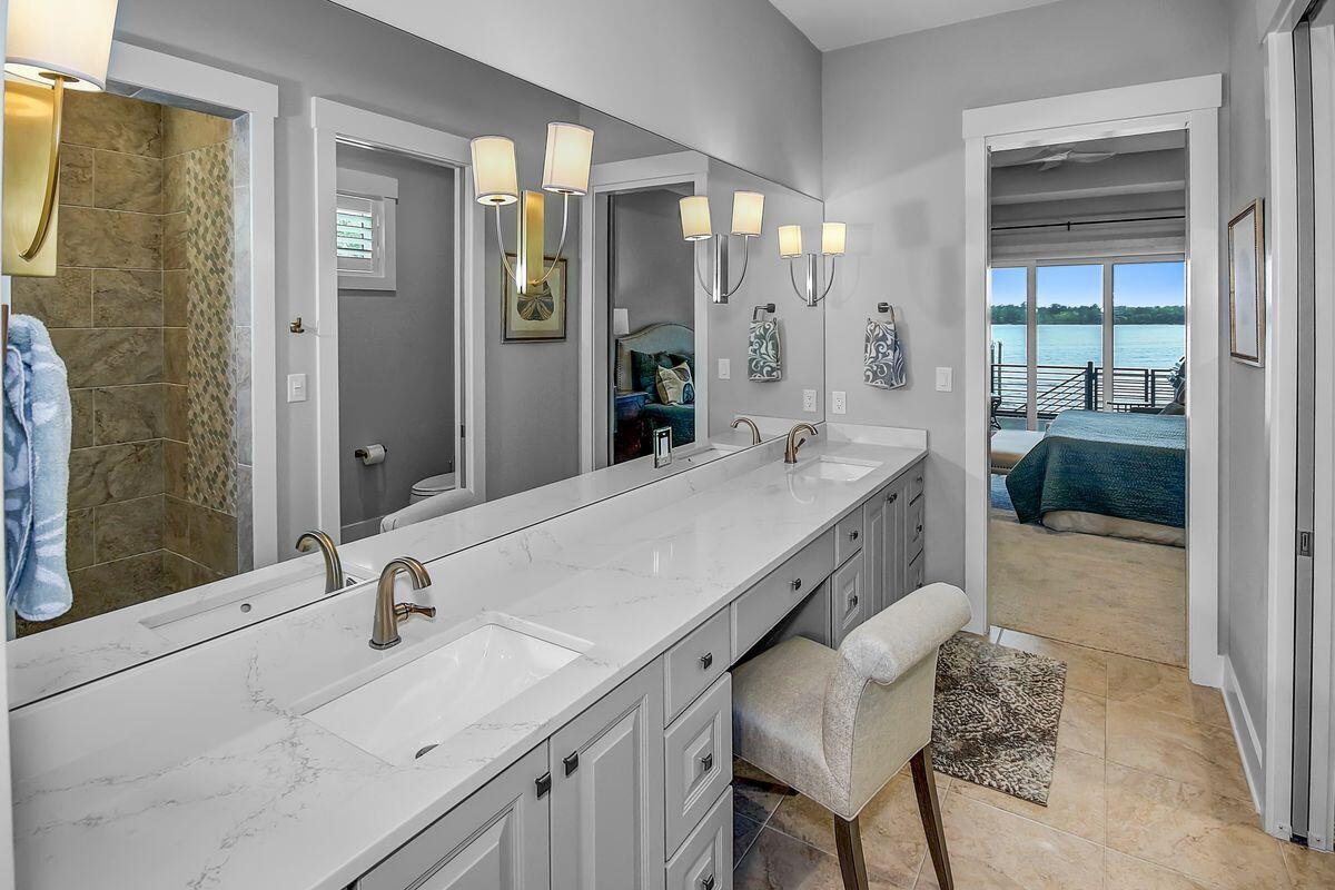 WATER'S EDGE - Residential