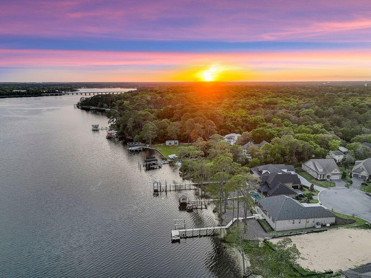 WATER'S EDGE - Residential