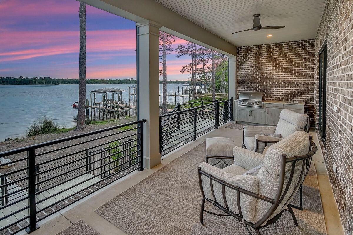 WATER'S EDGE - Residential