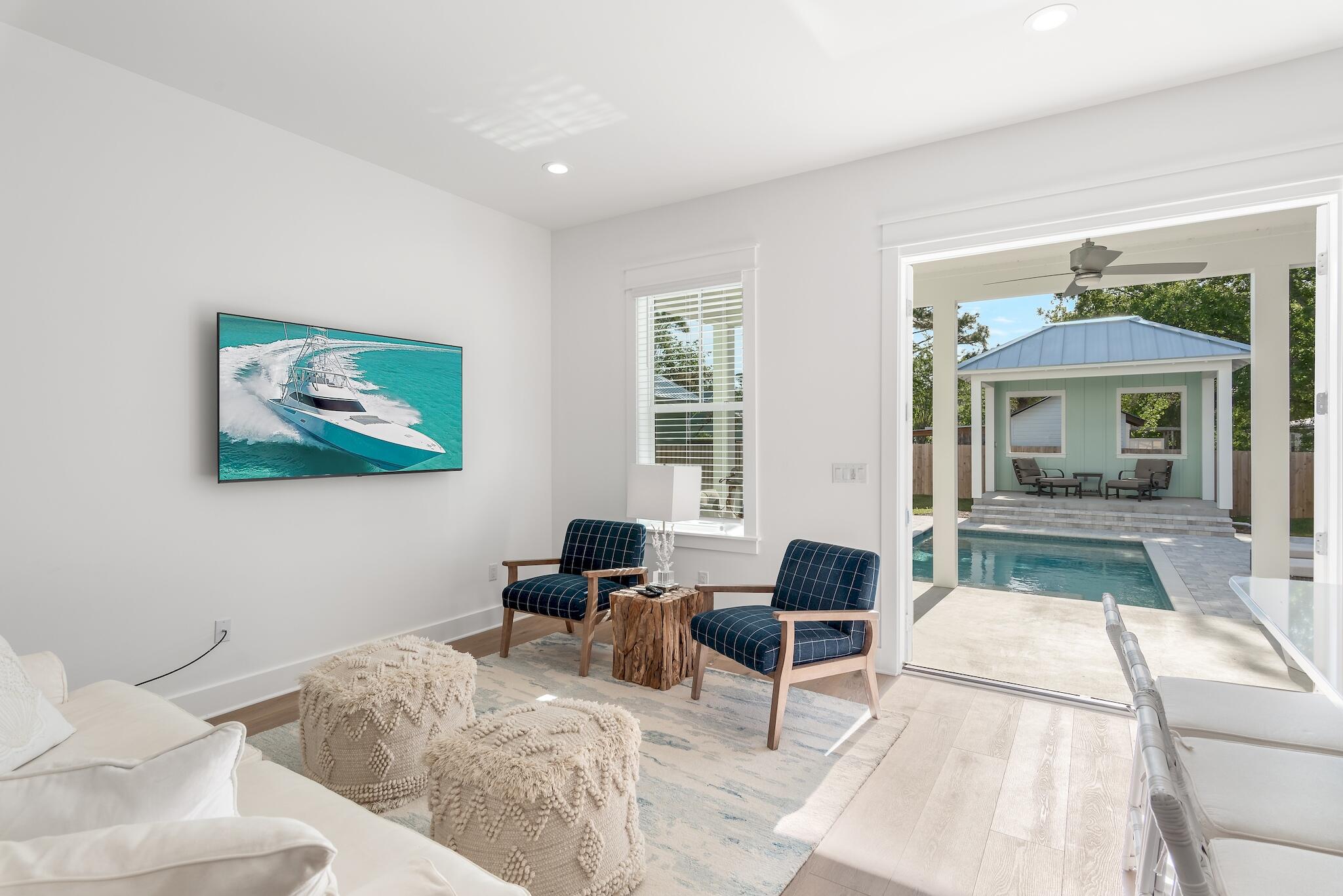 GULF SHORE MANOR - Residential