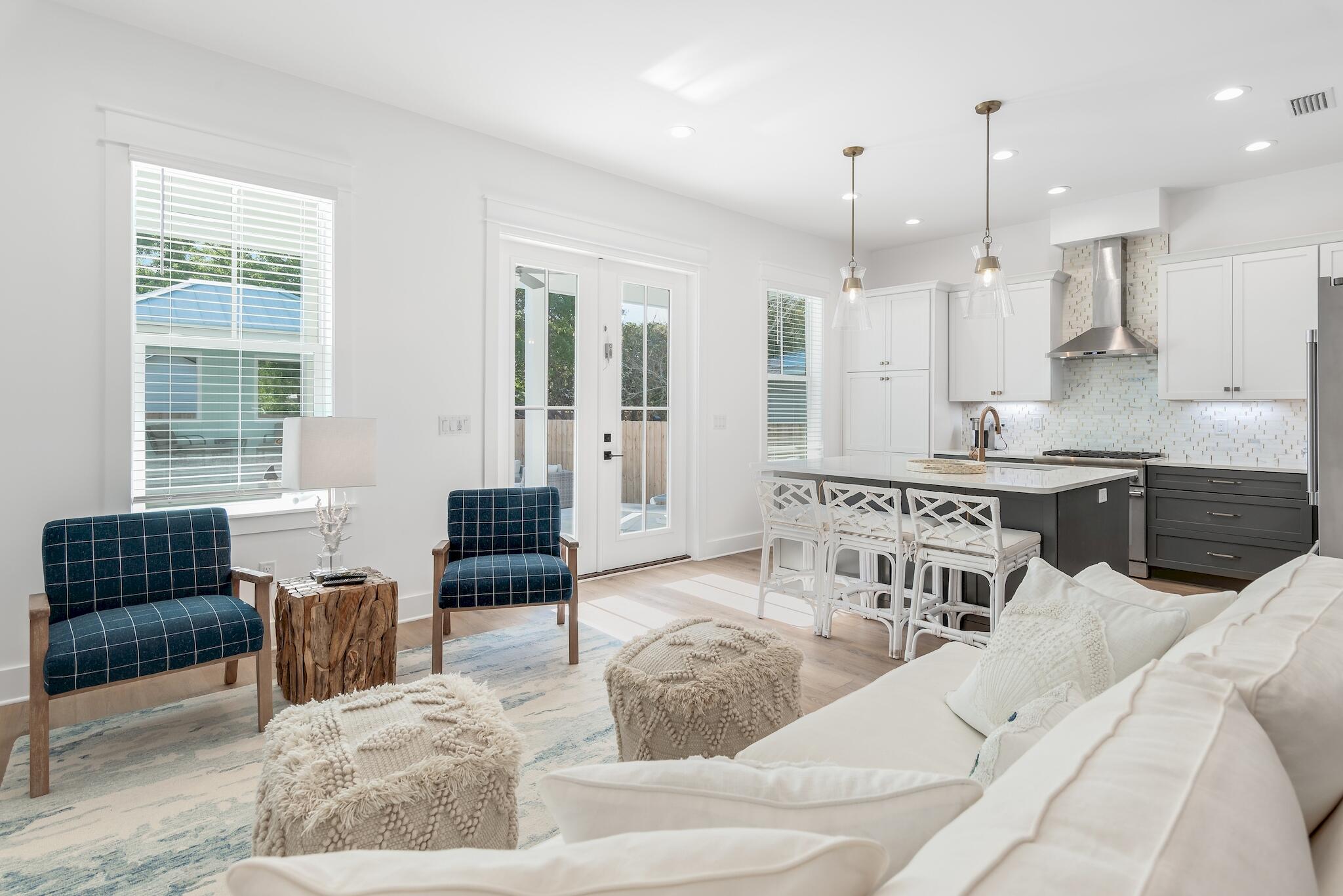 GULF SHORE MANOR - Residential