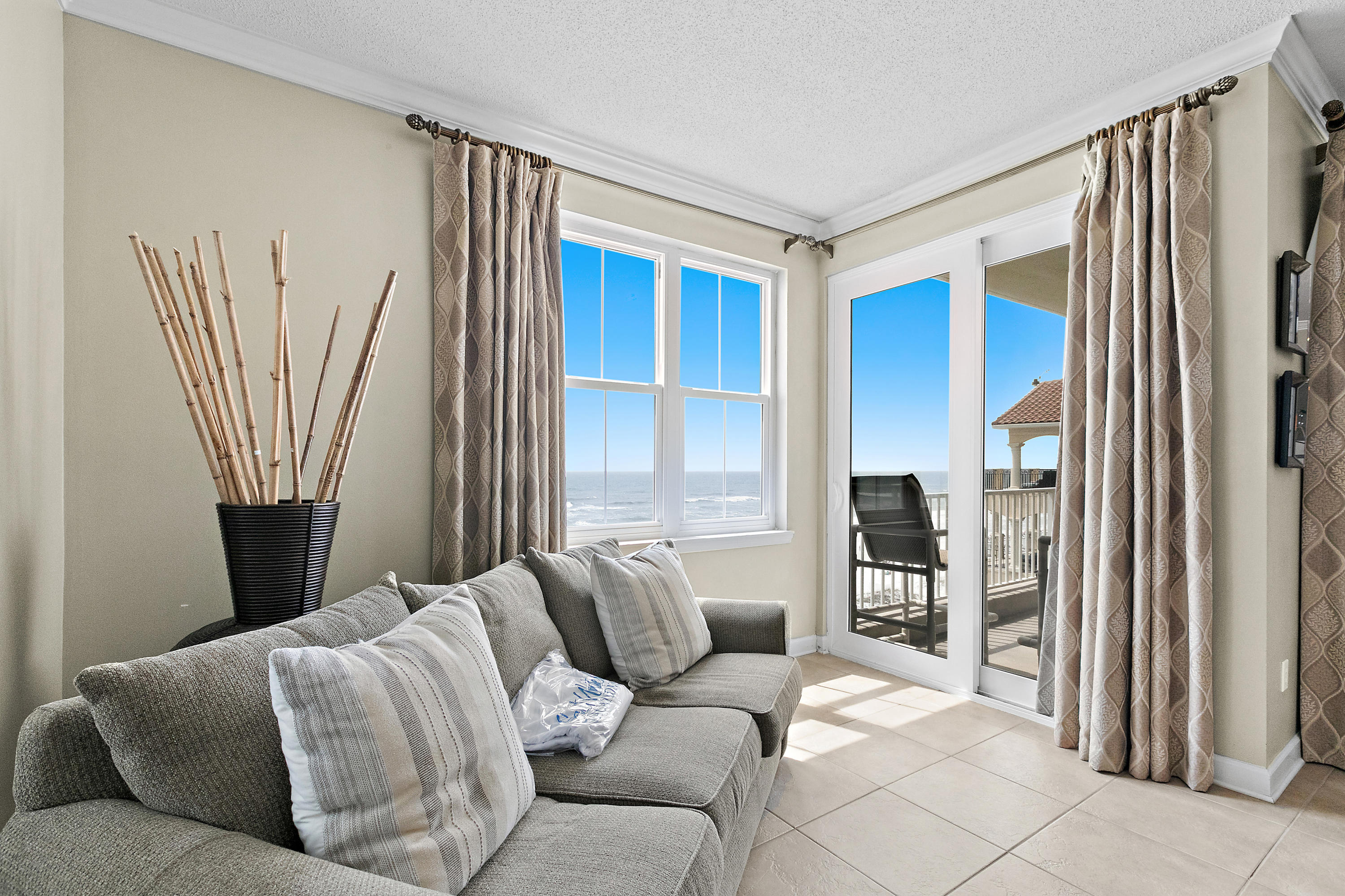 INN AT CRYSTAL BEACH (SUMMERCHASE CONDO) - Residential
