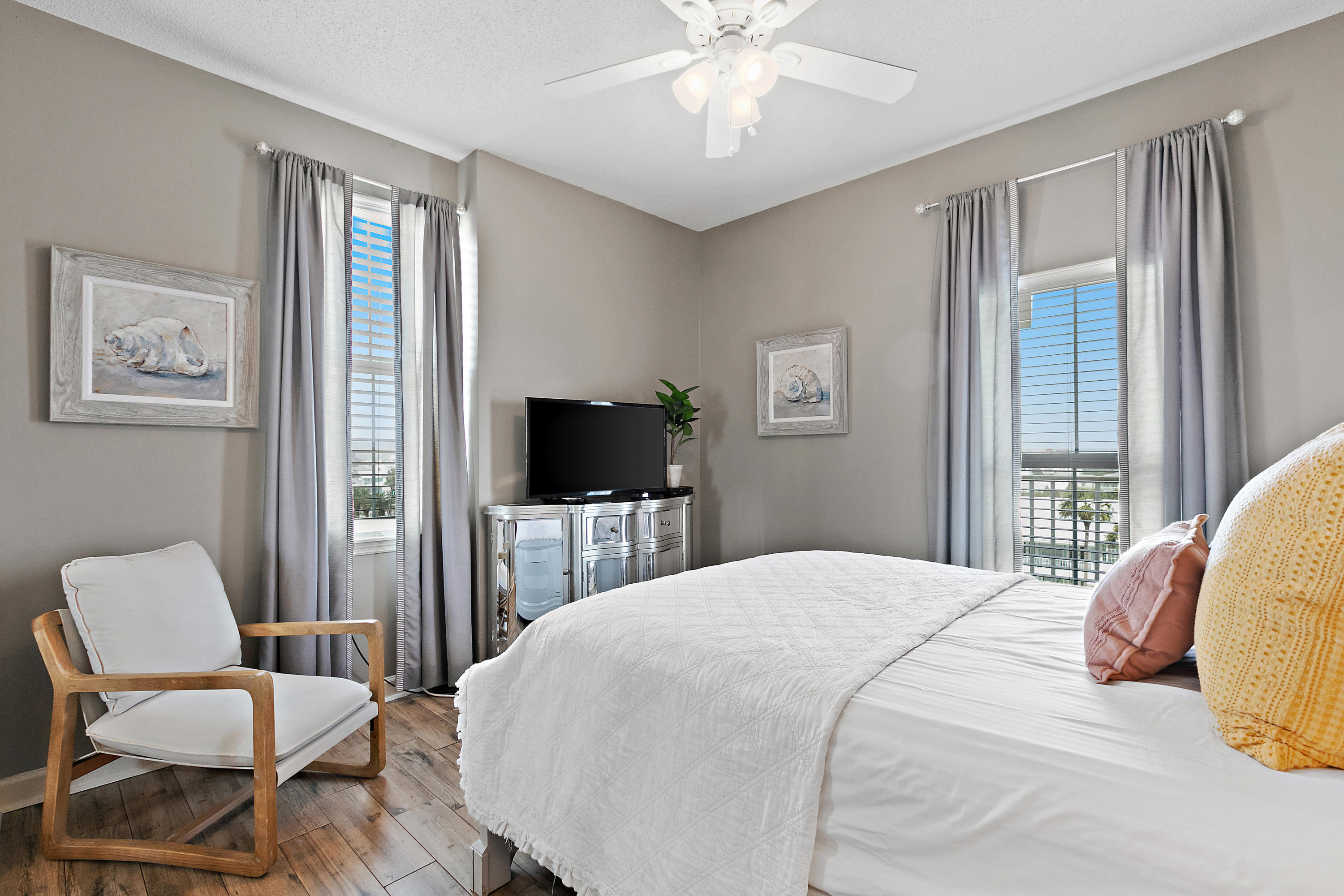INN AT CRYSTAL BEACH (SUMMERCHASE CONDO) - Residential