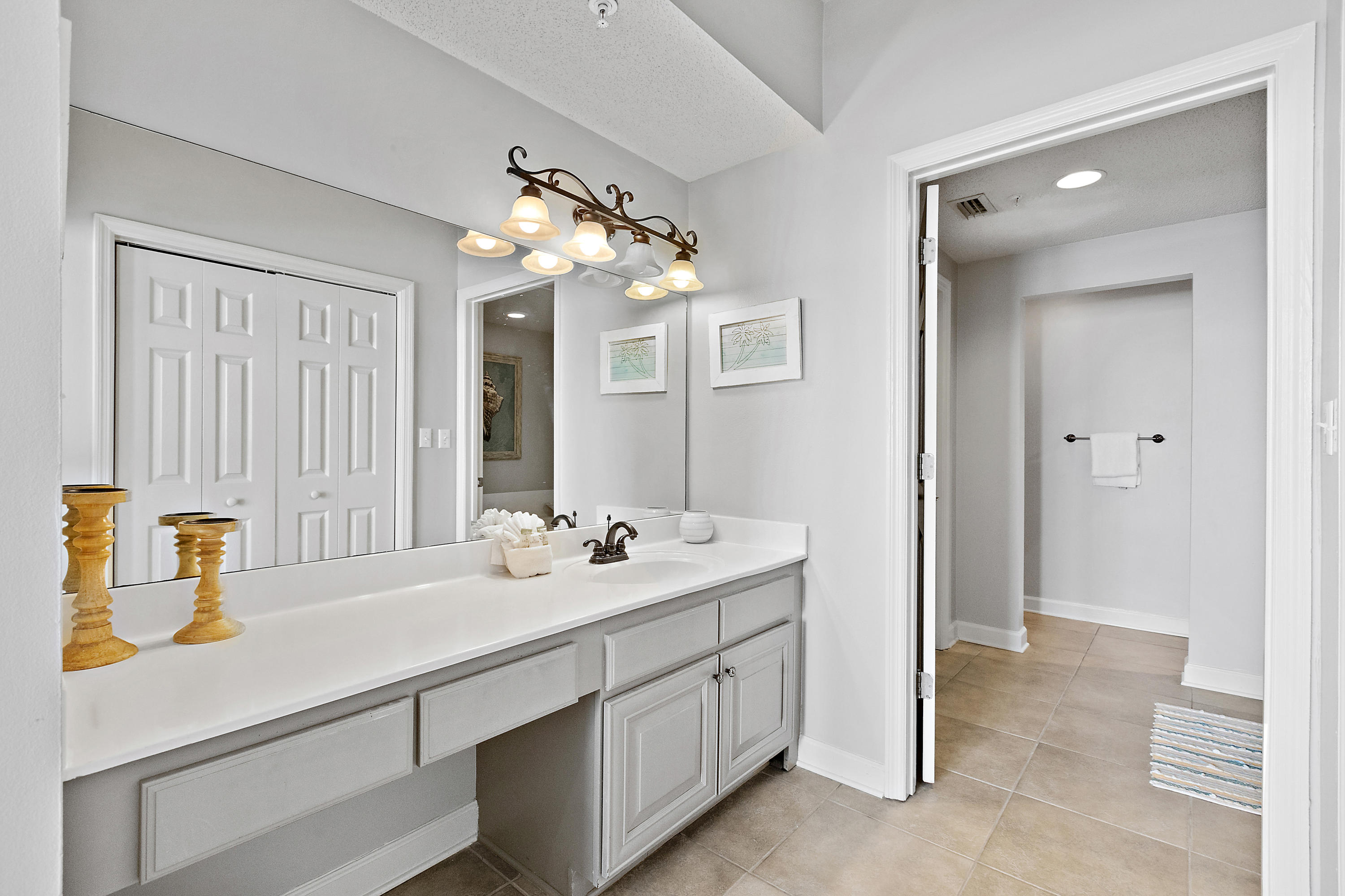 INN AT CRYSTAL BEACH (SUMMERCHASE CONDO) - Residential