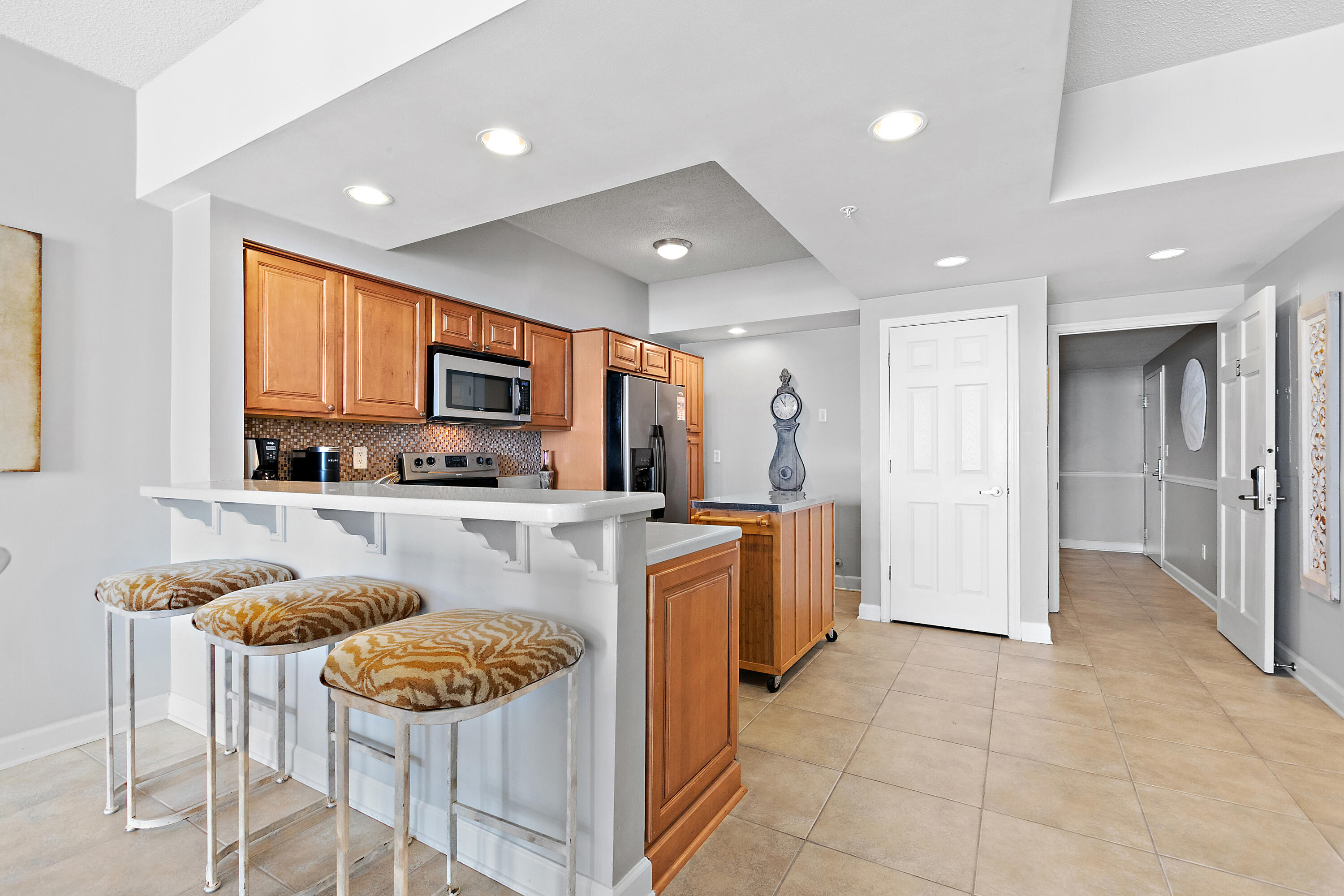 INN AT CRYSTAL BEACH (SUMMERCHASE CONDO) - Residential