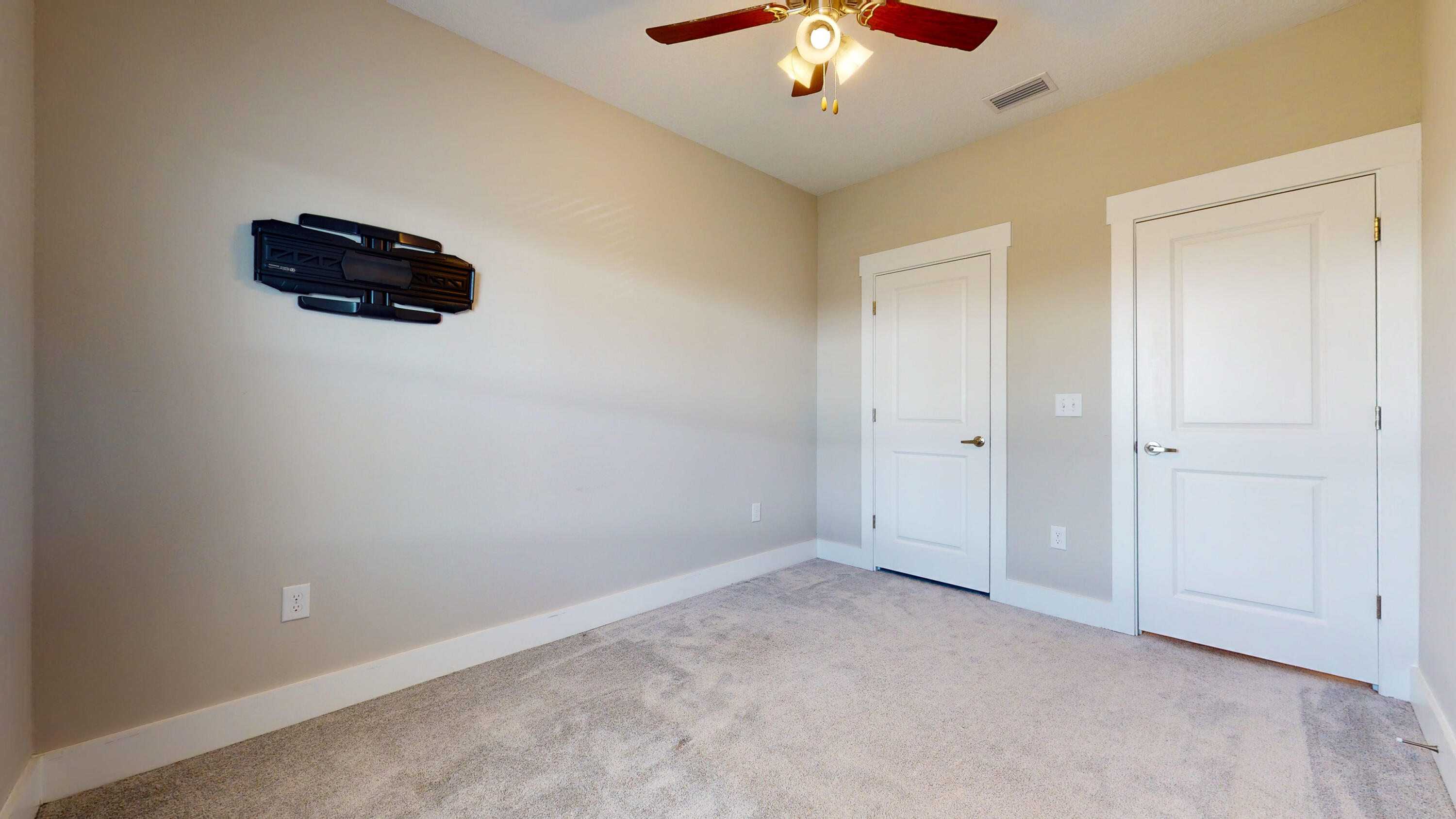 VERANDAS OF FREEPORT, THE - Residential Lease