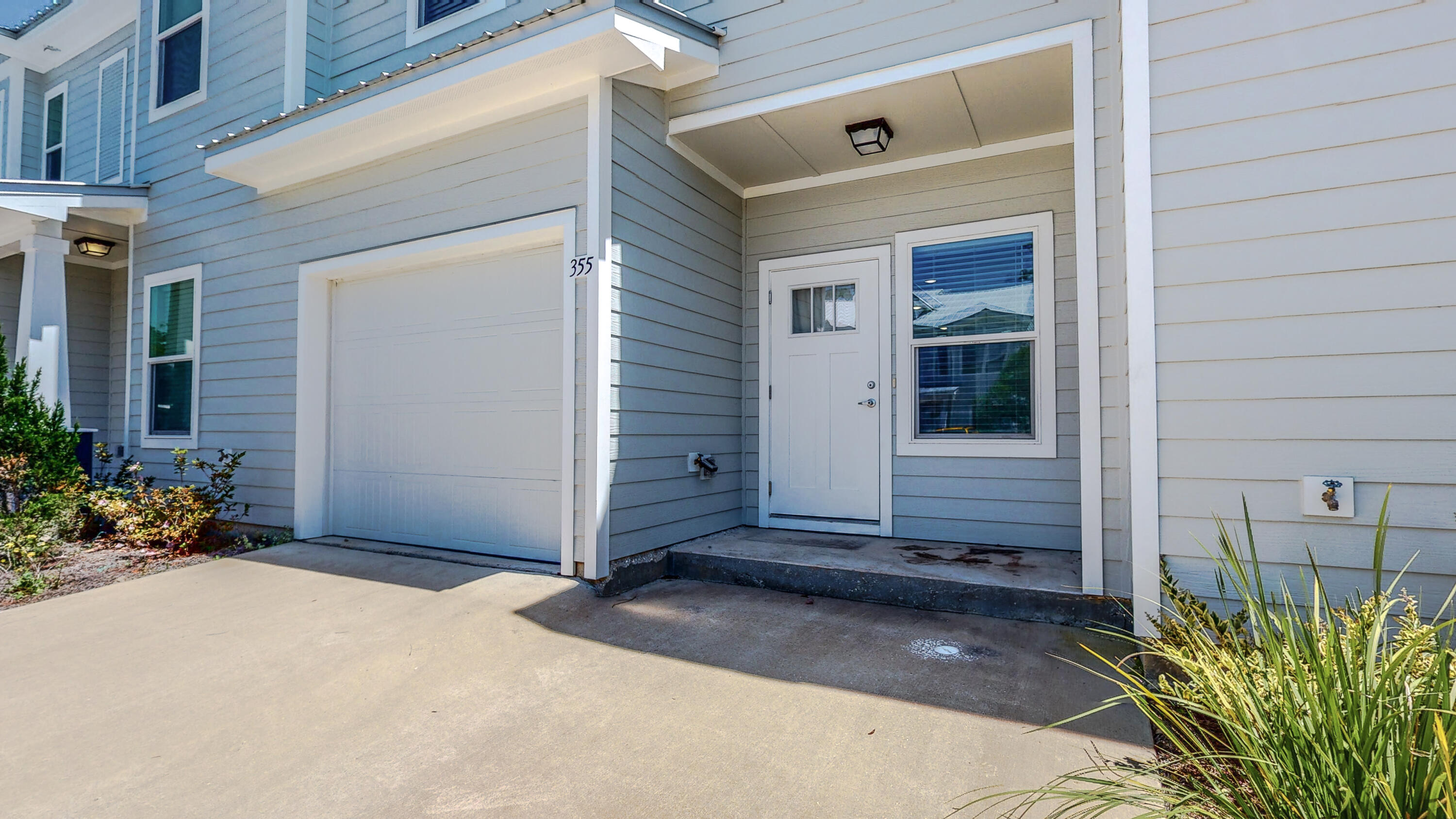 VERANDAS OF FREEPORT, THE - Residential Lease