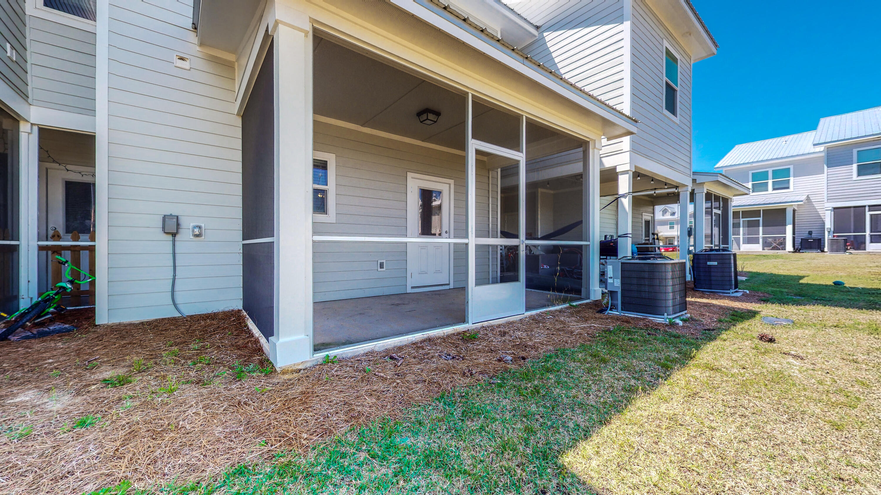 VERANDAS OF FREEPORT, THE - Residential Lease