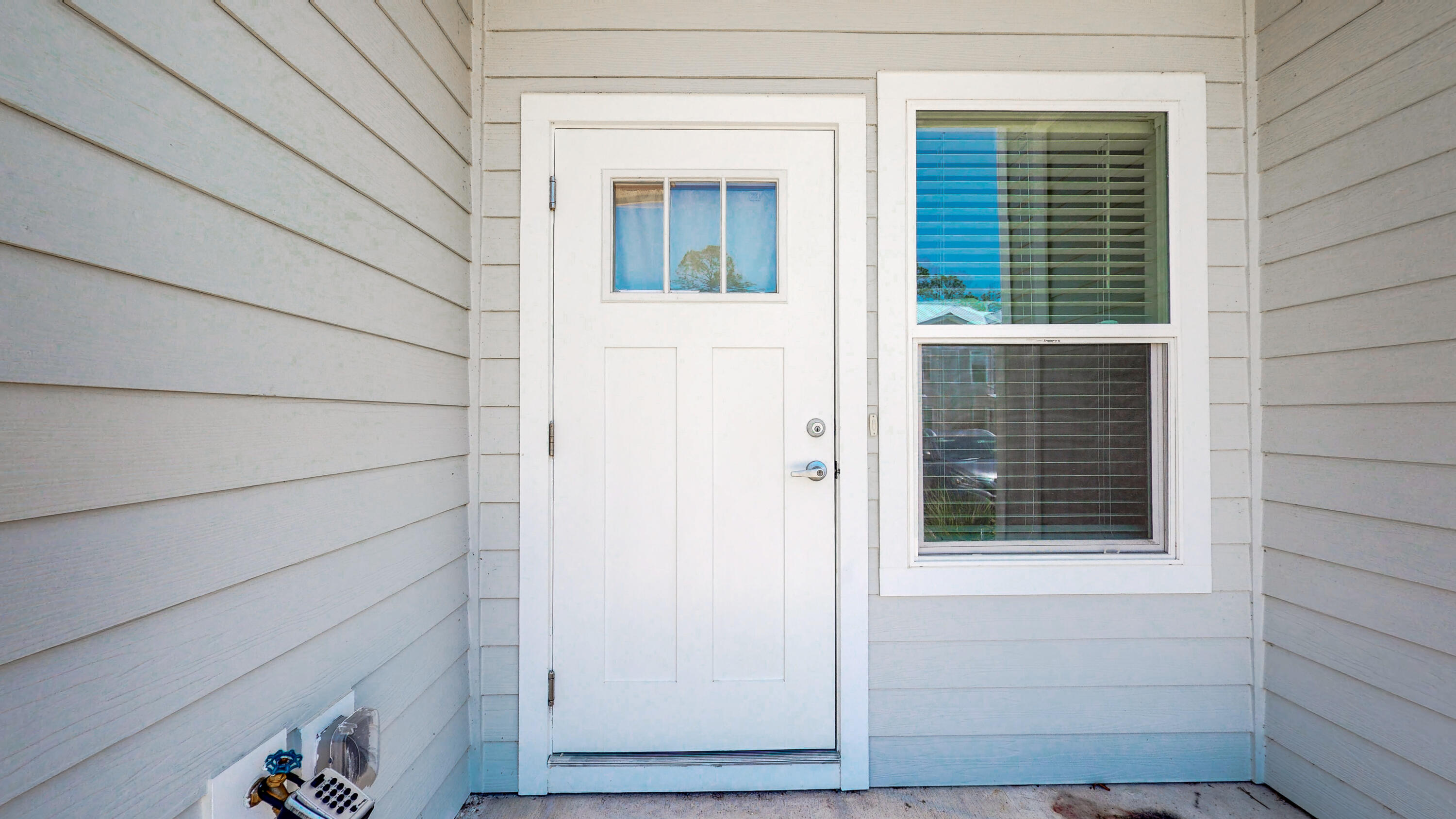 VERANDAS OF FREEPORT, THE - Residential Lease