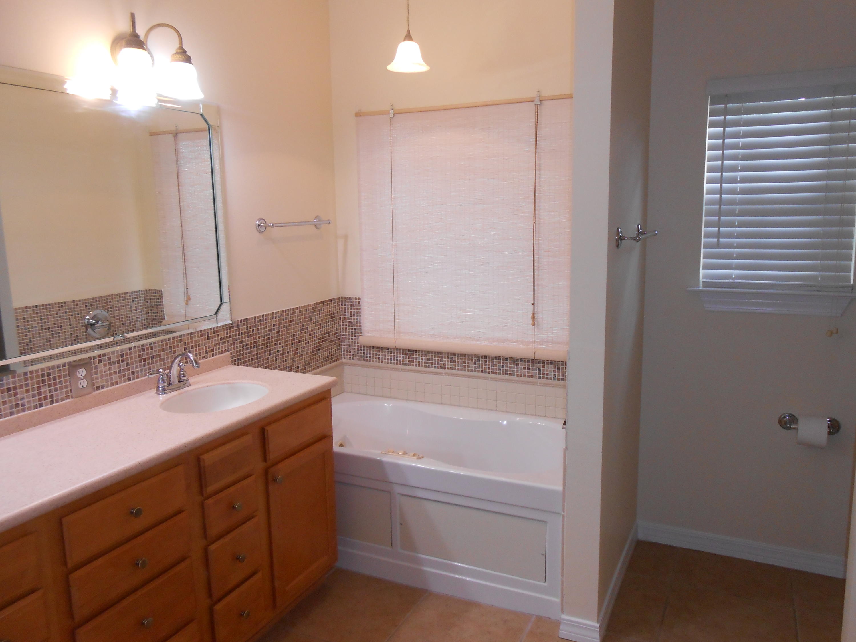 MAGNOLIA LAKE ESTATES PH 2 - Residential