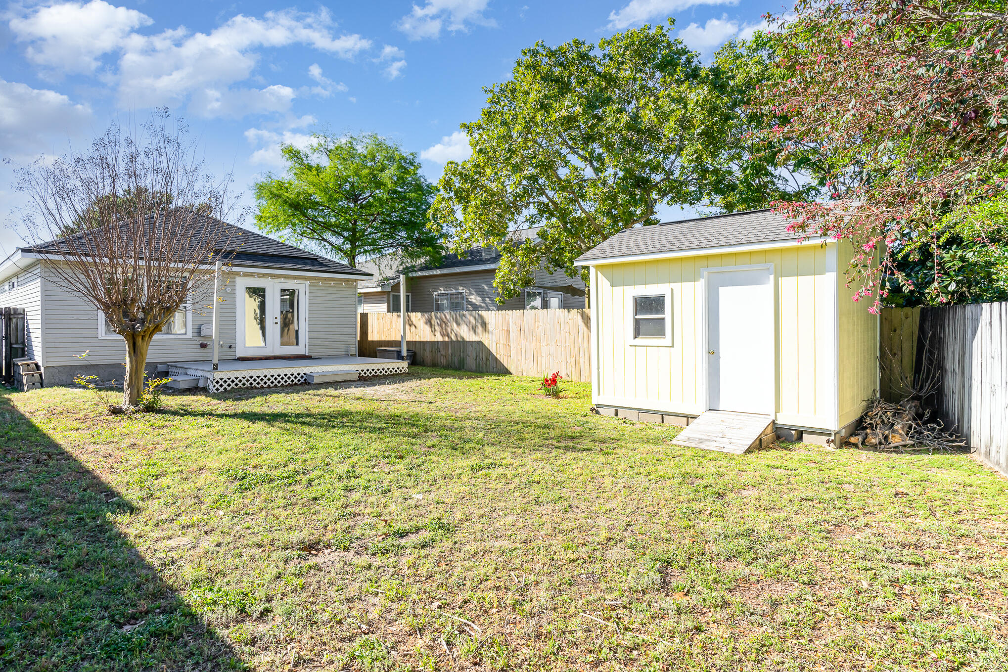 LIGHTHOUSE POINTE - Residential