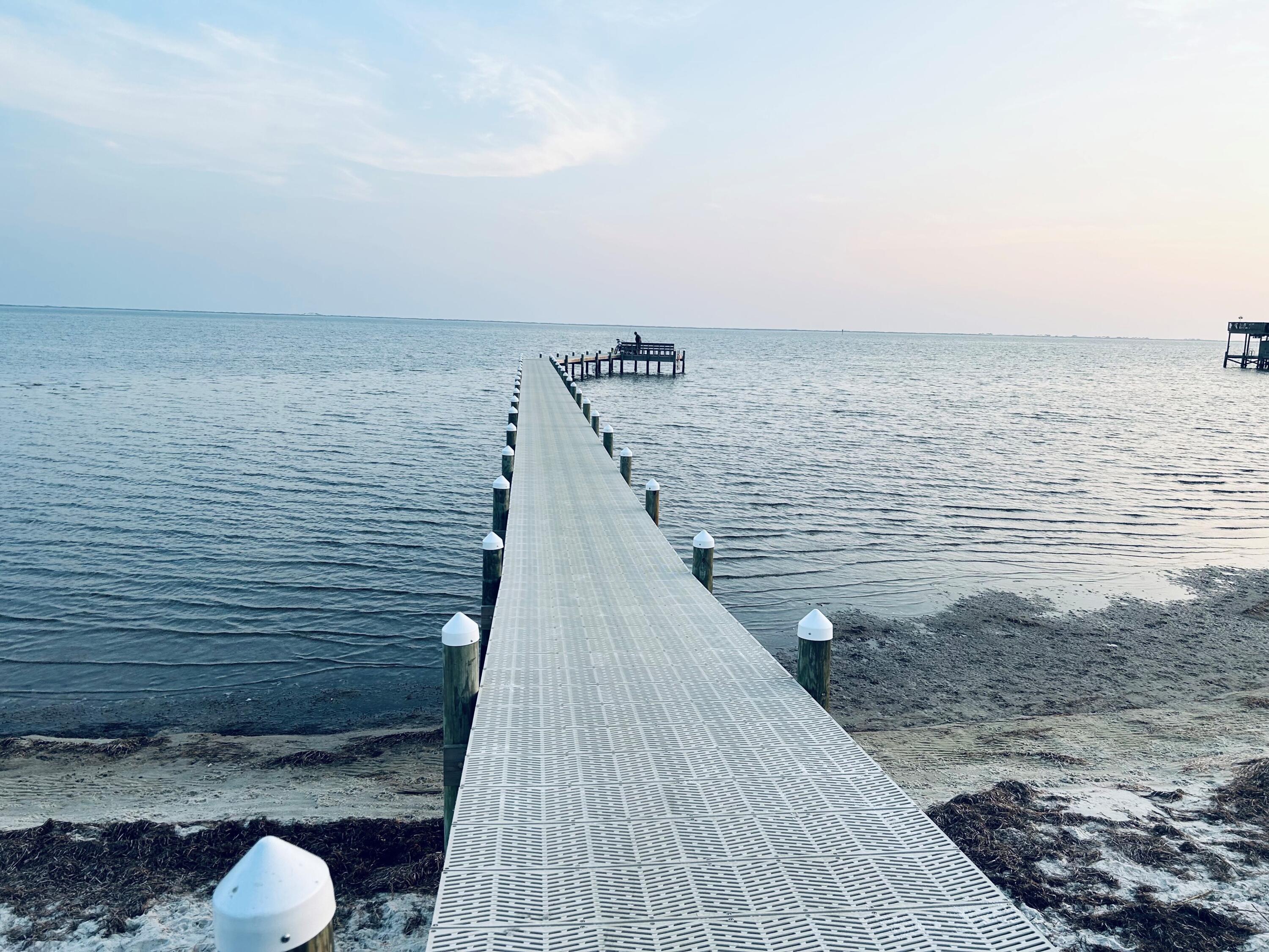 LIGHTHOUSE POINTE - Residential