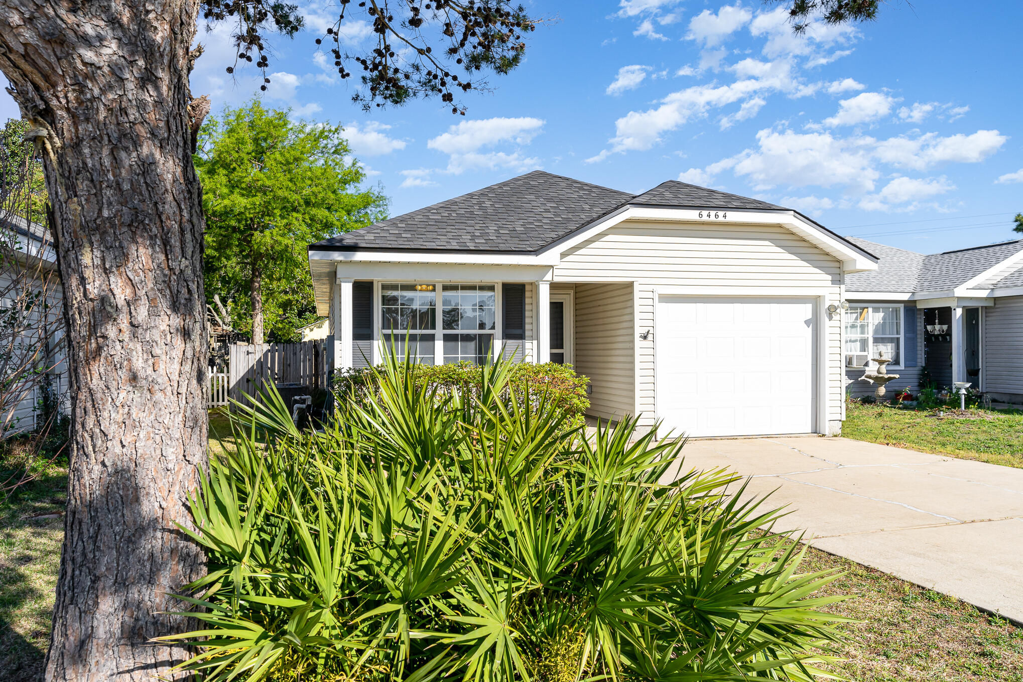 LIGHTHOUSE POINTE - Residential