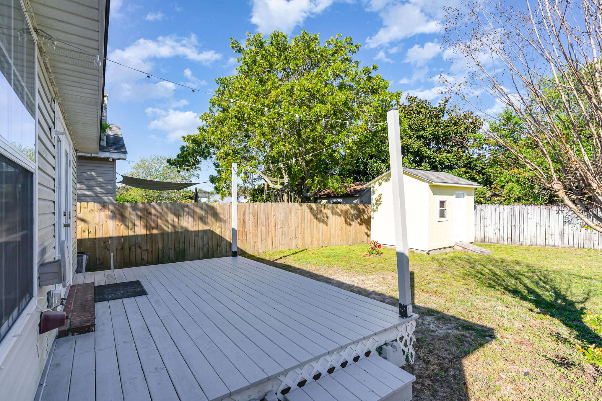 LIGHTHOUSE POINTE - Residential