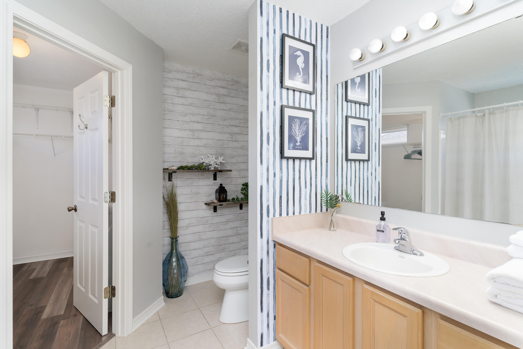 LIGHTHOUSE POINTE - Residential