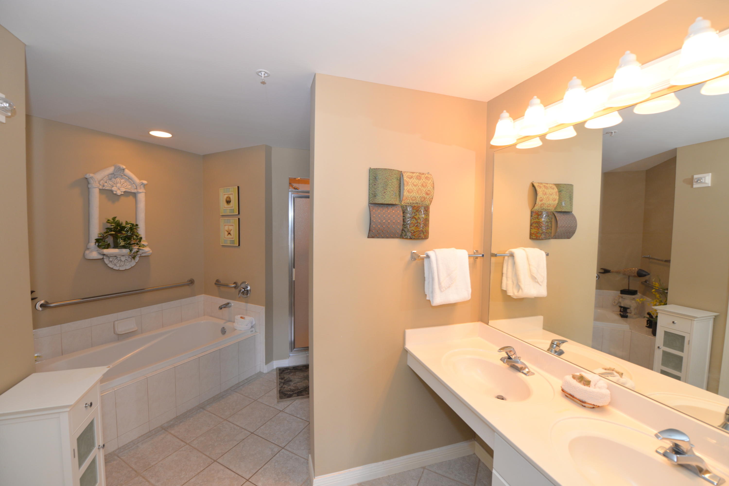 DESTIN WEST BEACH & BAY RESORT - Residential