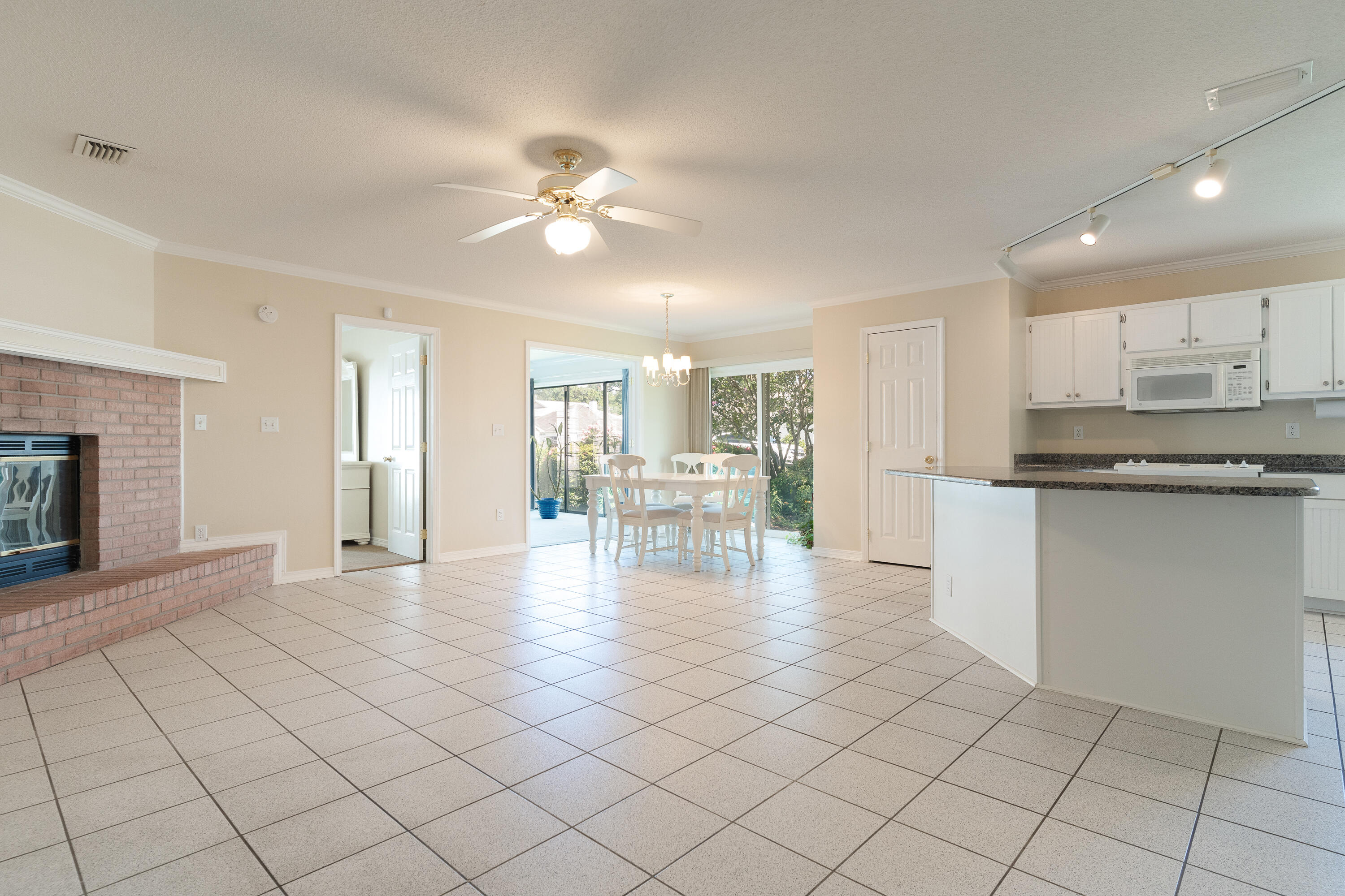 SOUTHERN OAKS PLANTATION - Residential