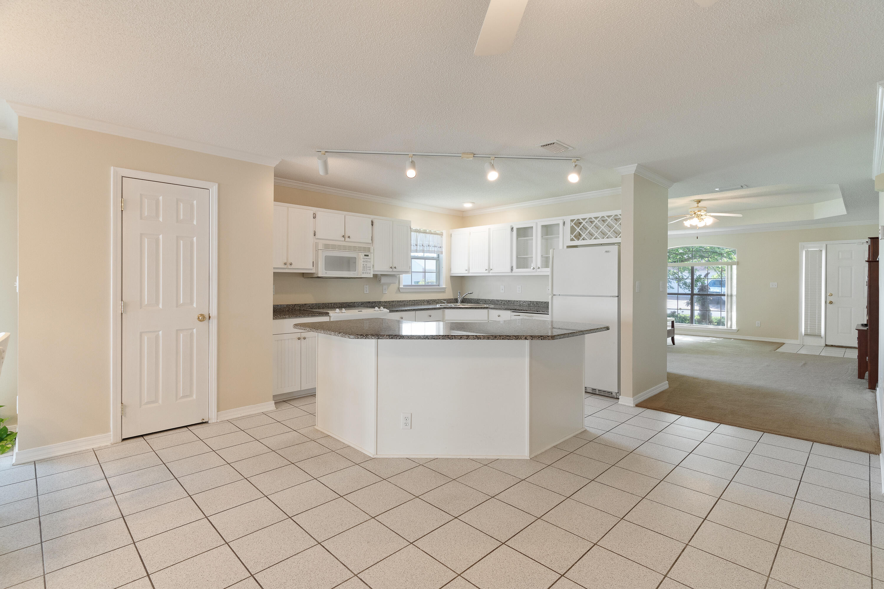 SOUTHERN OAKS PLANTATION - Residential