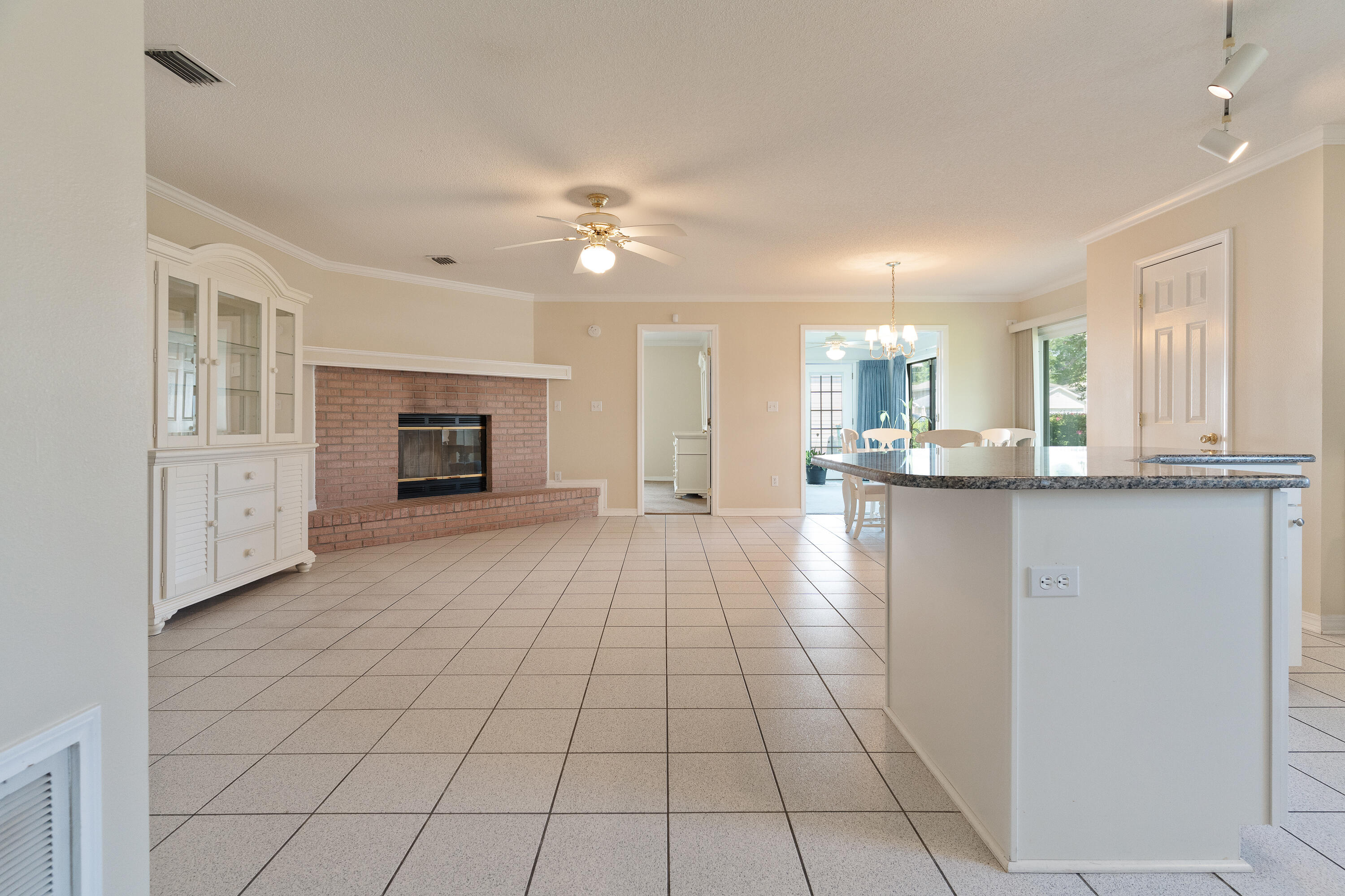 SOUTHERN OAKS PLANTATION - Residential