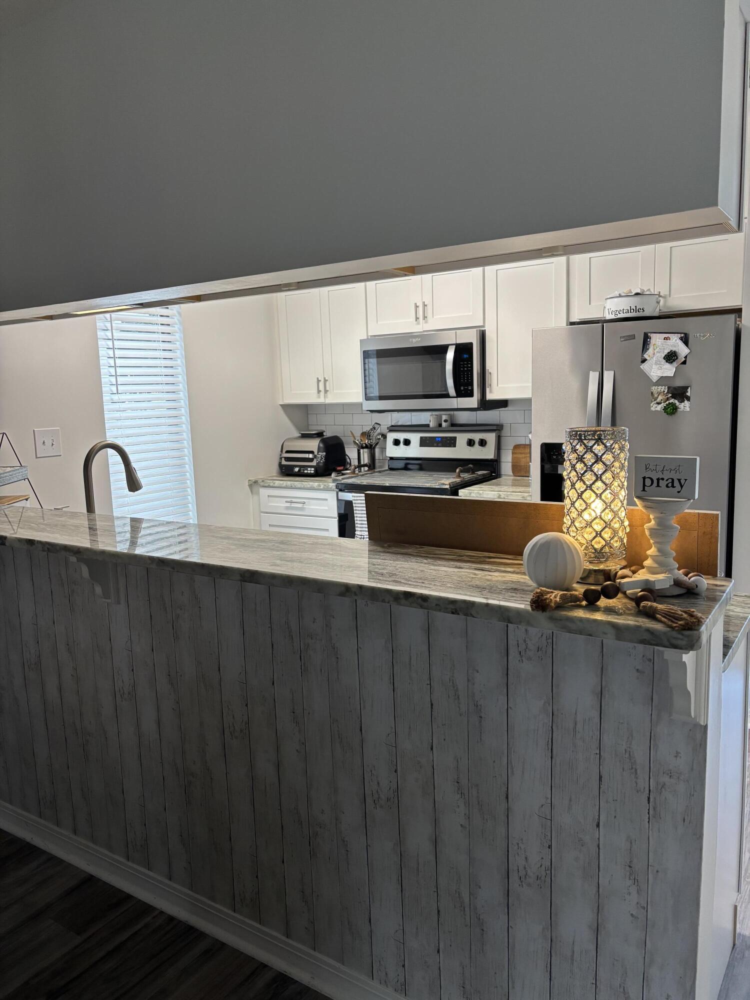 MAGNOLIA BAY CLUB - Residential Lease