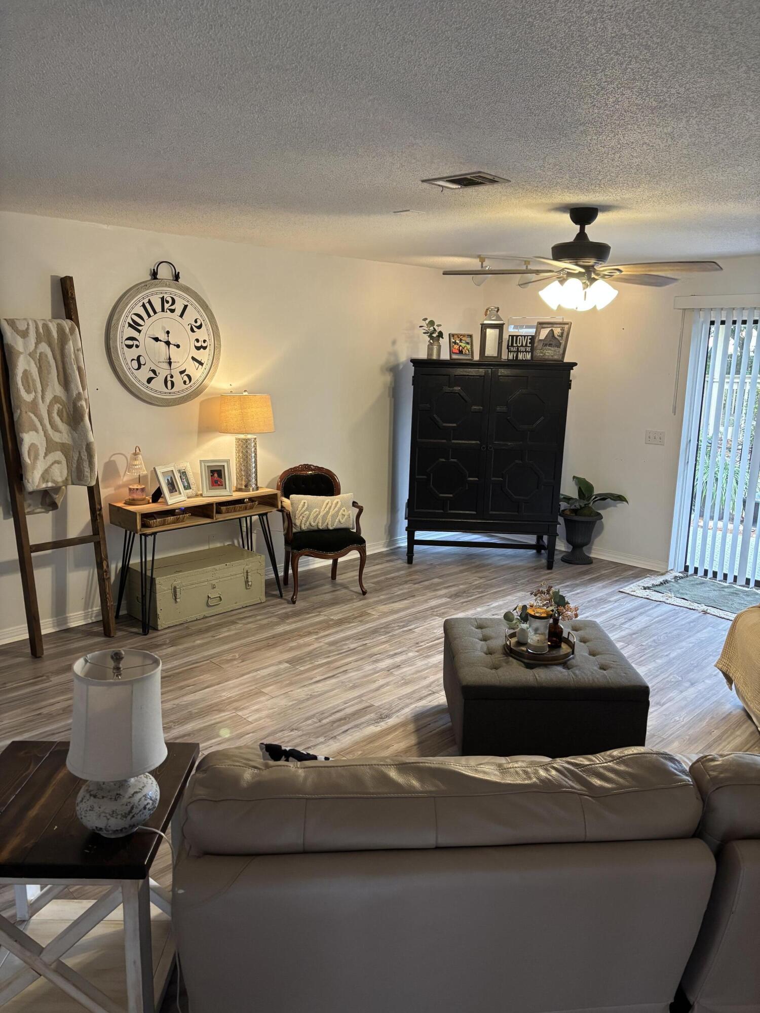 MAGNOLIA BAY CLUB - Residential Lease