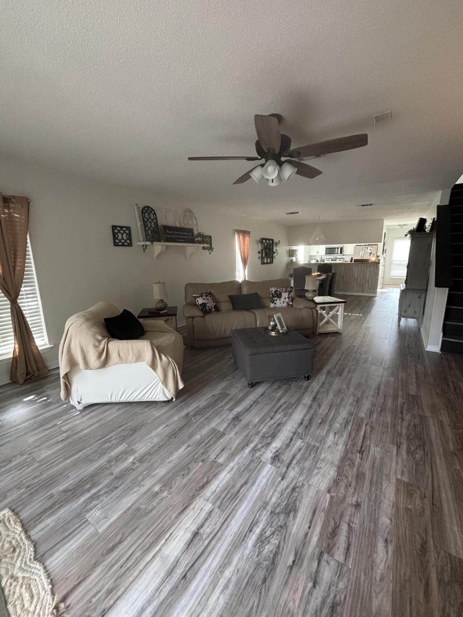 MAGNOLIA BAY CLUB - Residential Lease