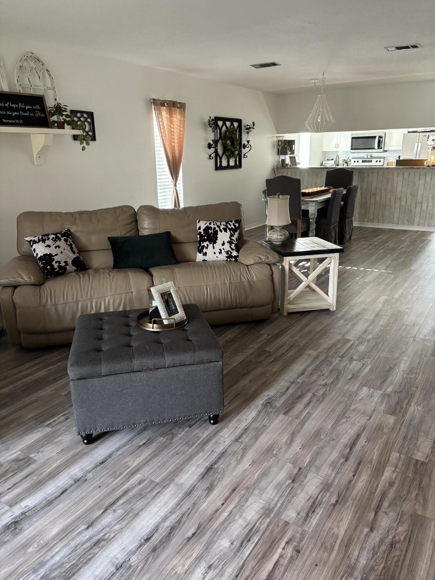 MAGNOLIA BAY CLUB - Residential Lease